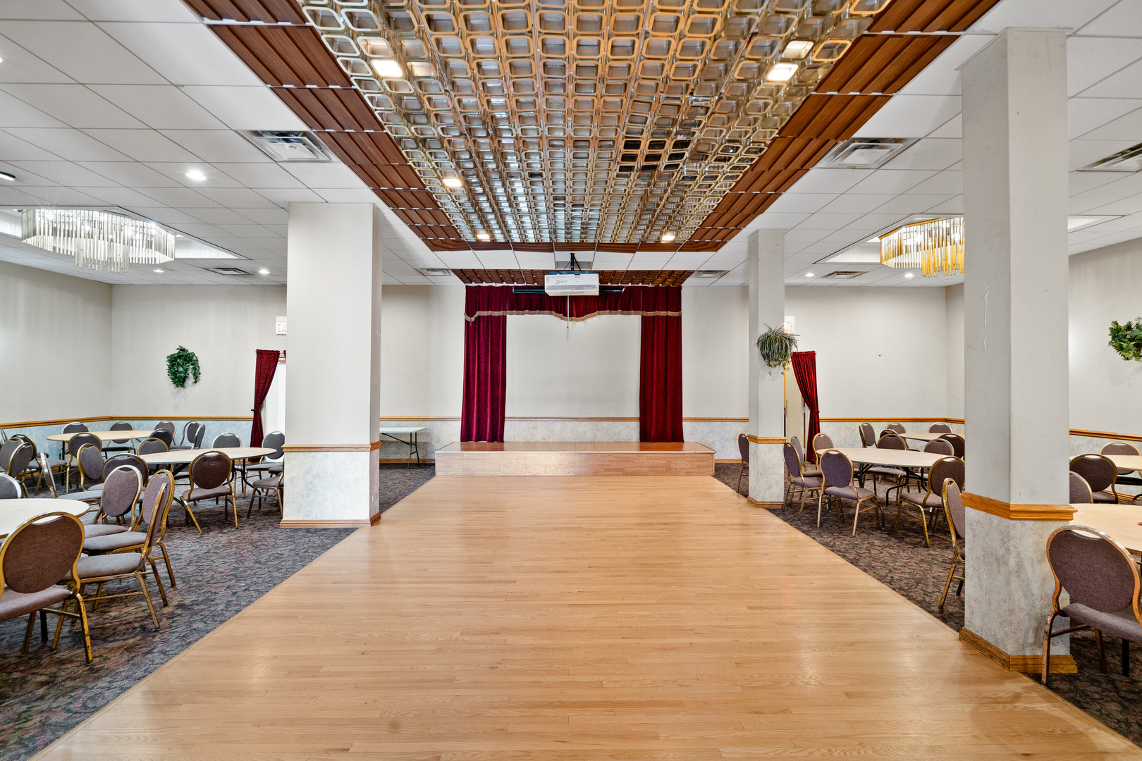 5844 N Milwaukee Avenue