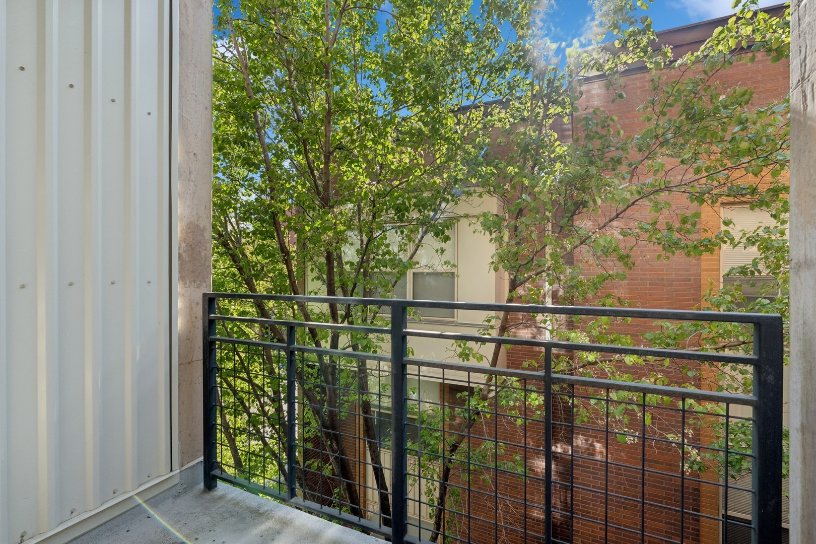 1228 W MONROE Street Unit: 301
