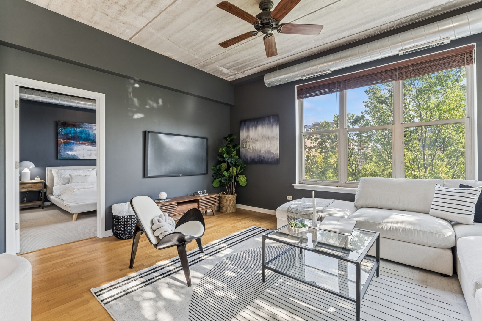 1228 W MONROE Street Unit: 301