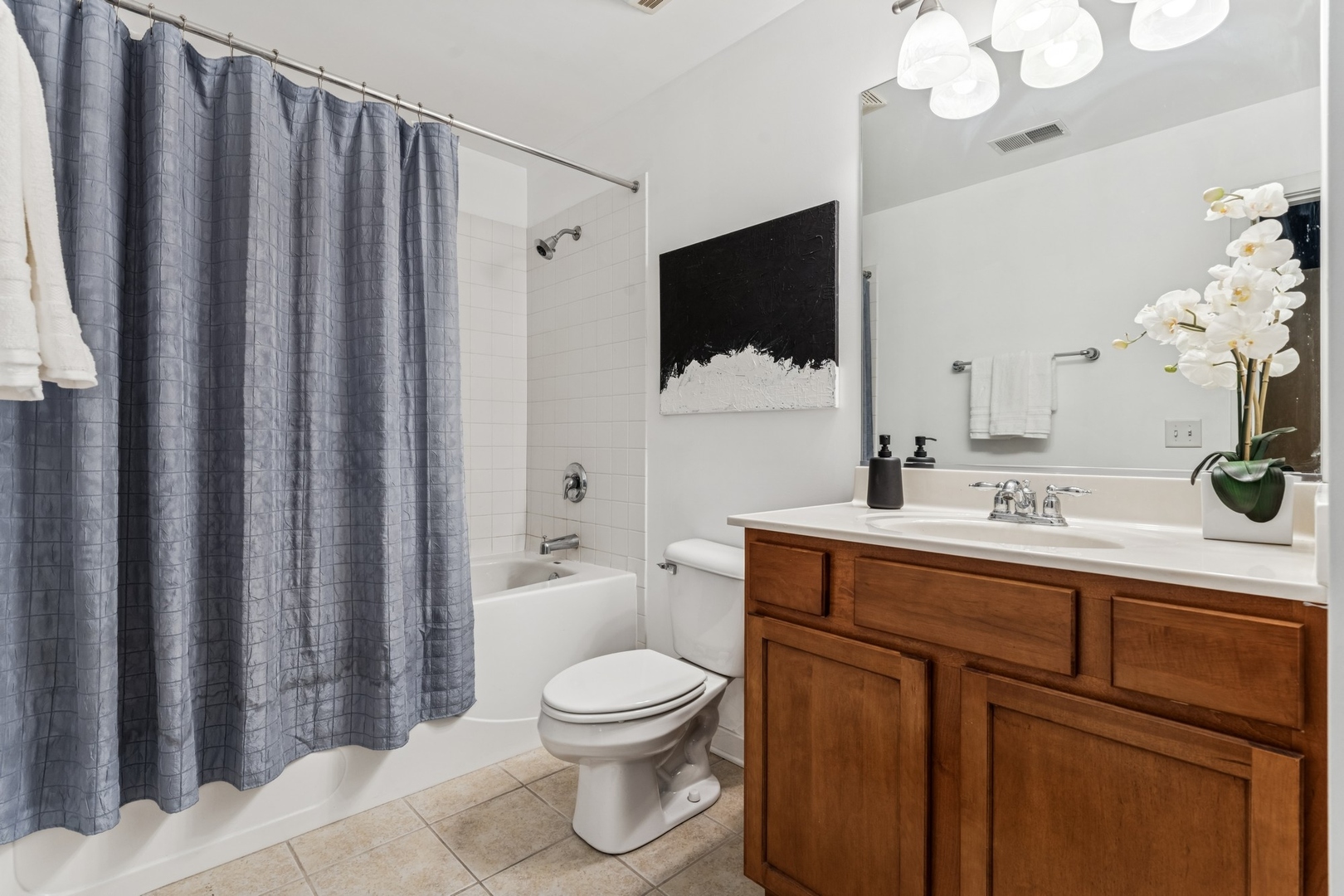 1228 W MONROE Street Unit: 301