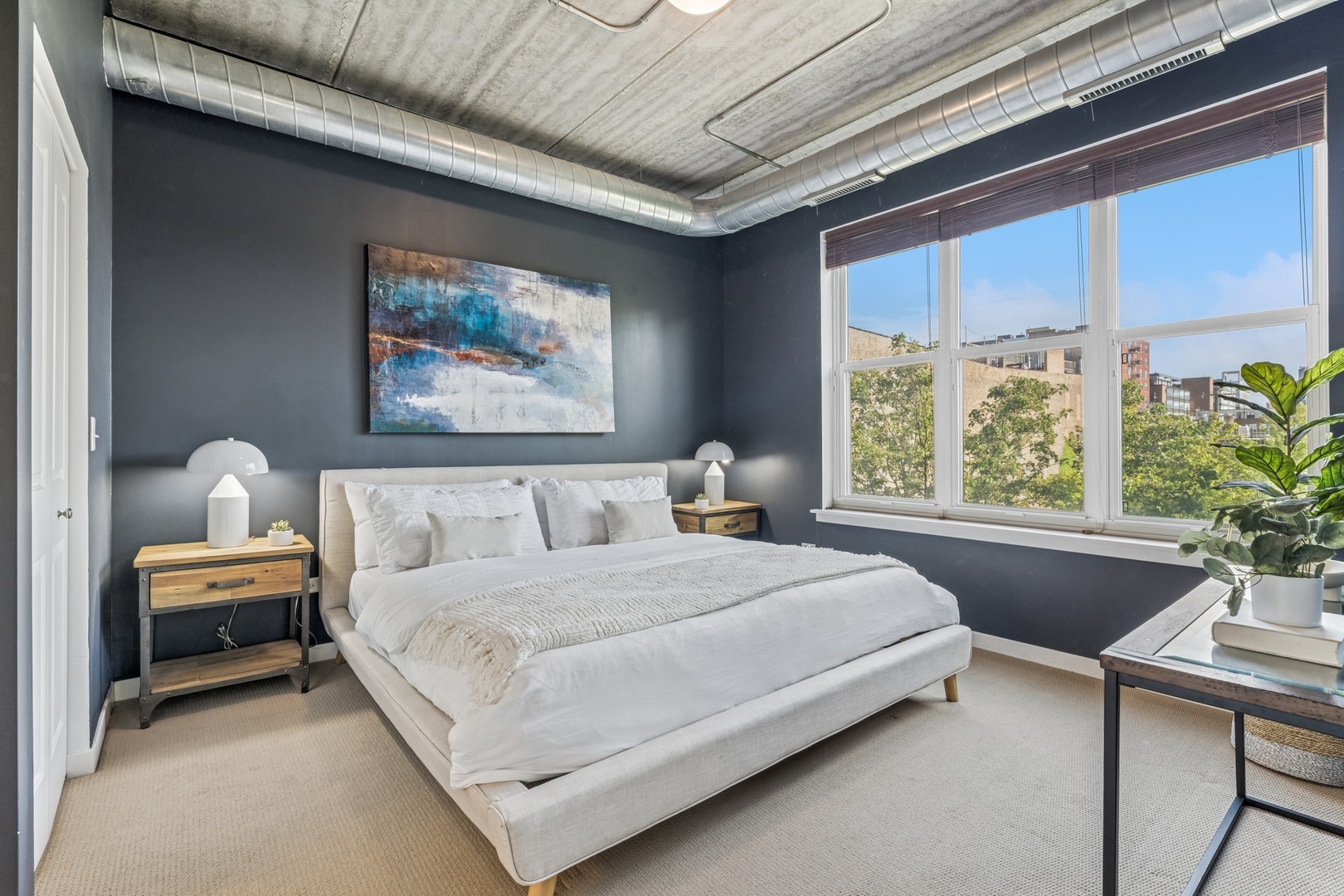 1228 W MONROE Street Unit: 301