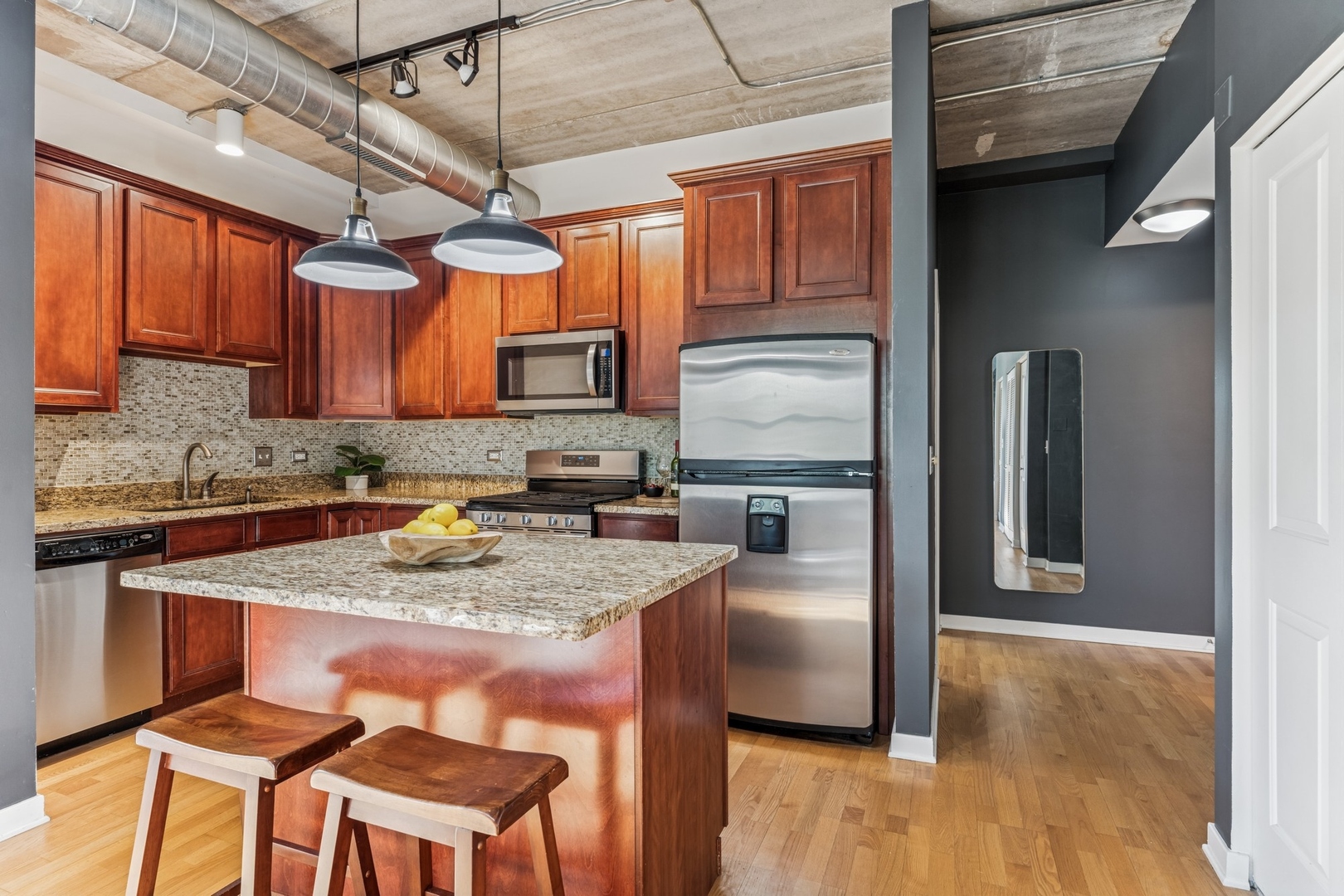 1228 W MONROE Street Unit: 301