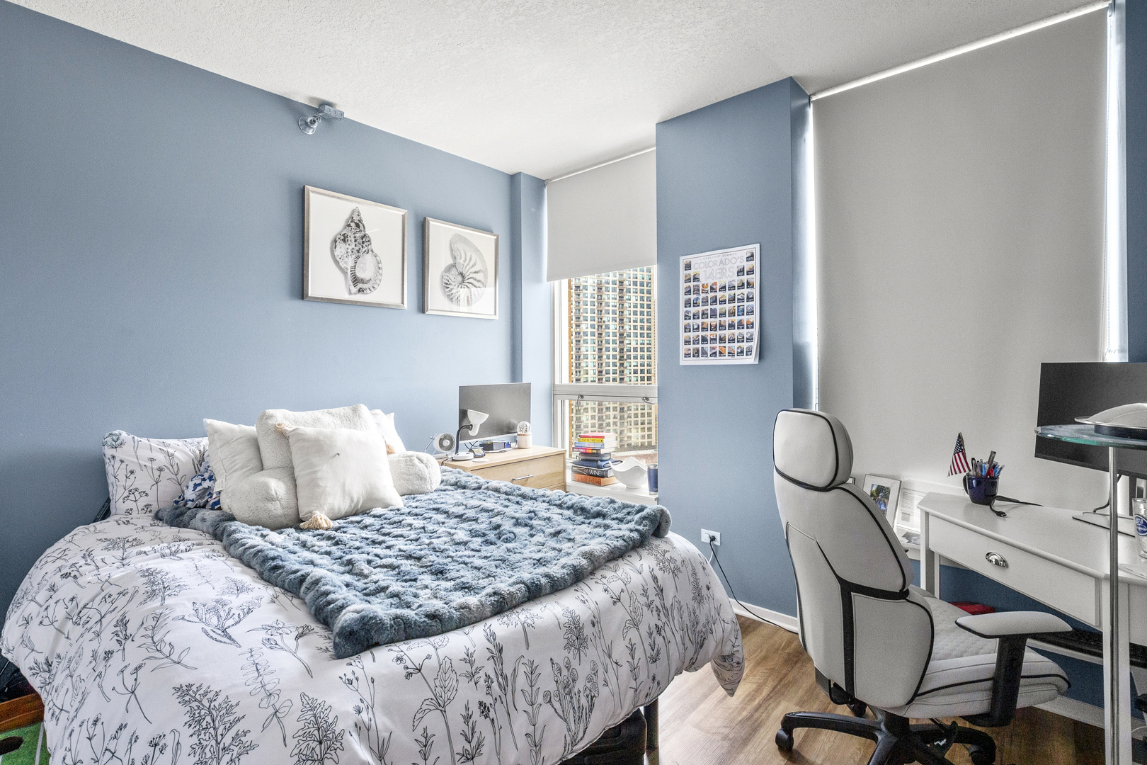 600 N Kingsbury Street Unit: 1601