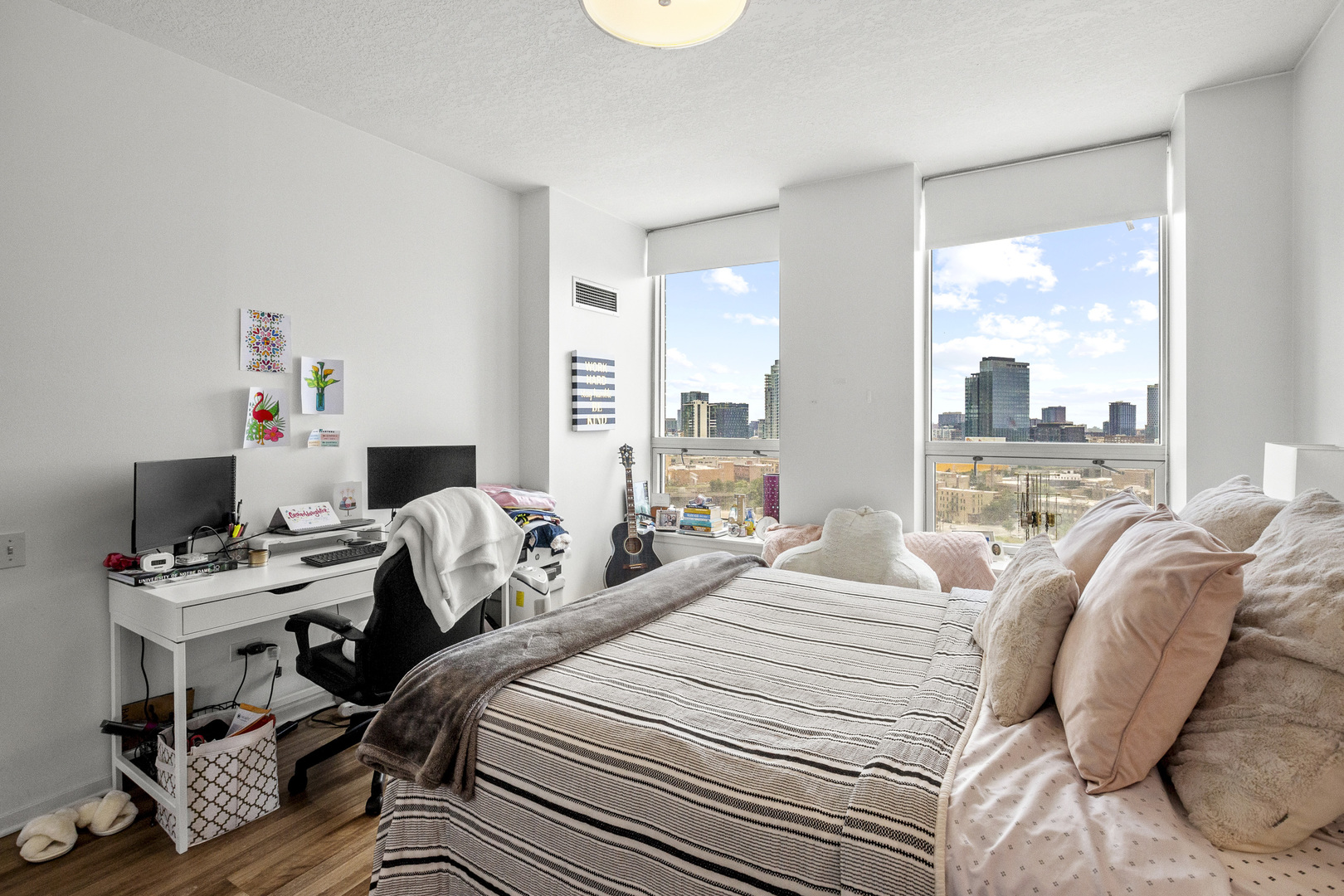 600 N Kingsbury Street Unit: 1601