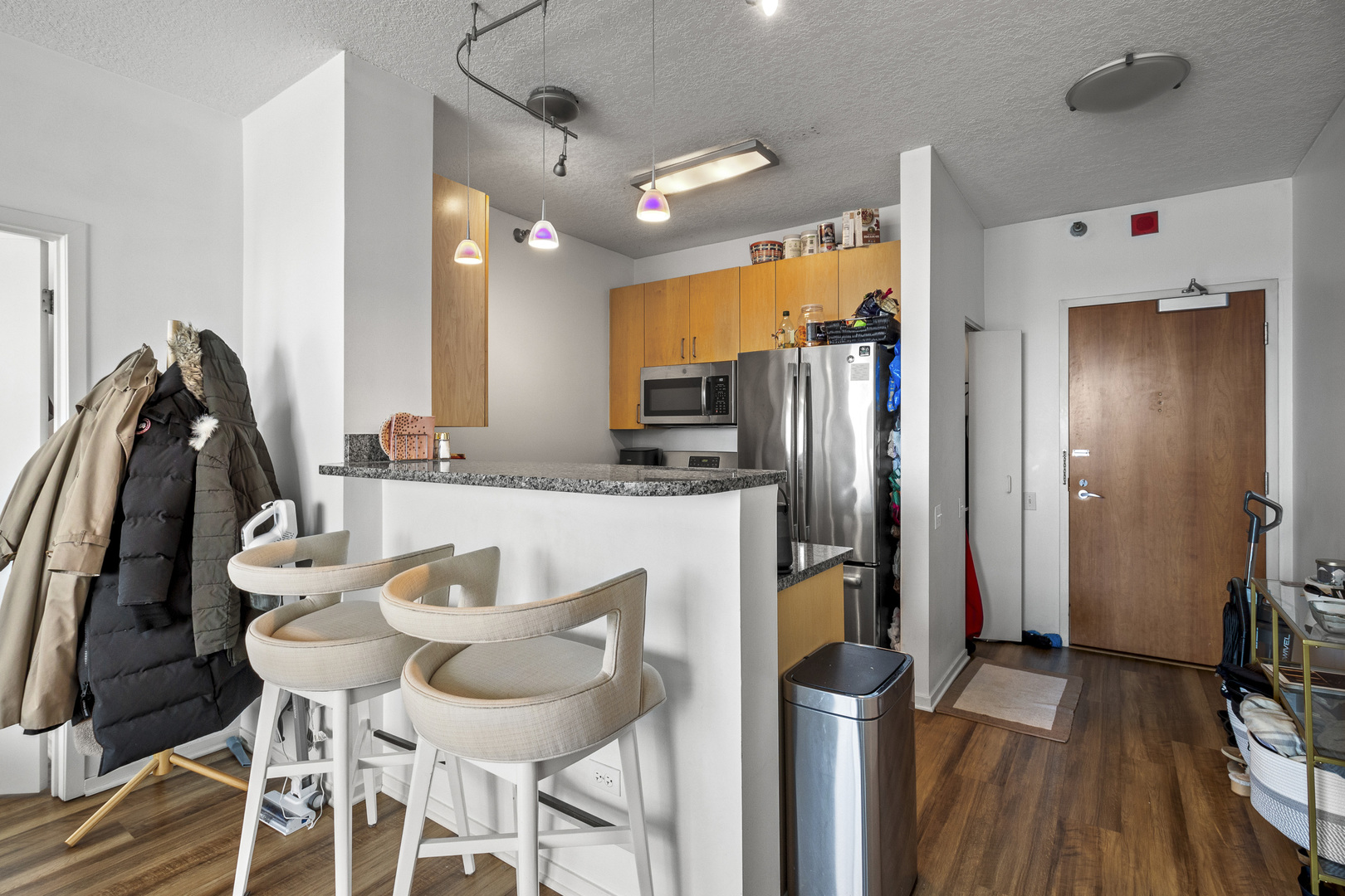 600 N Kingsbury Street Unit: 1601