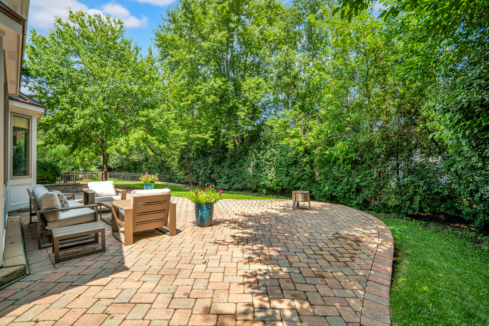 246 HAWK HOLLOW Drive