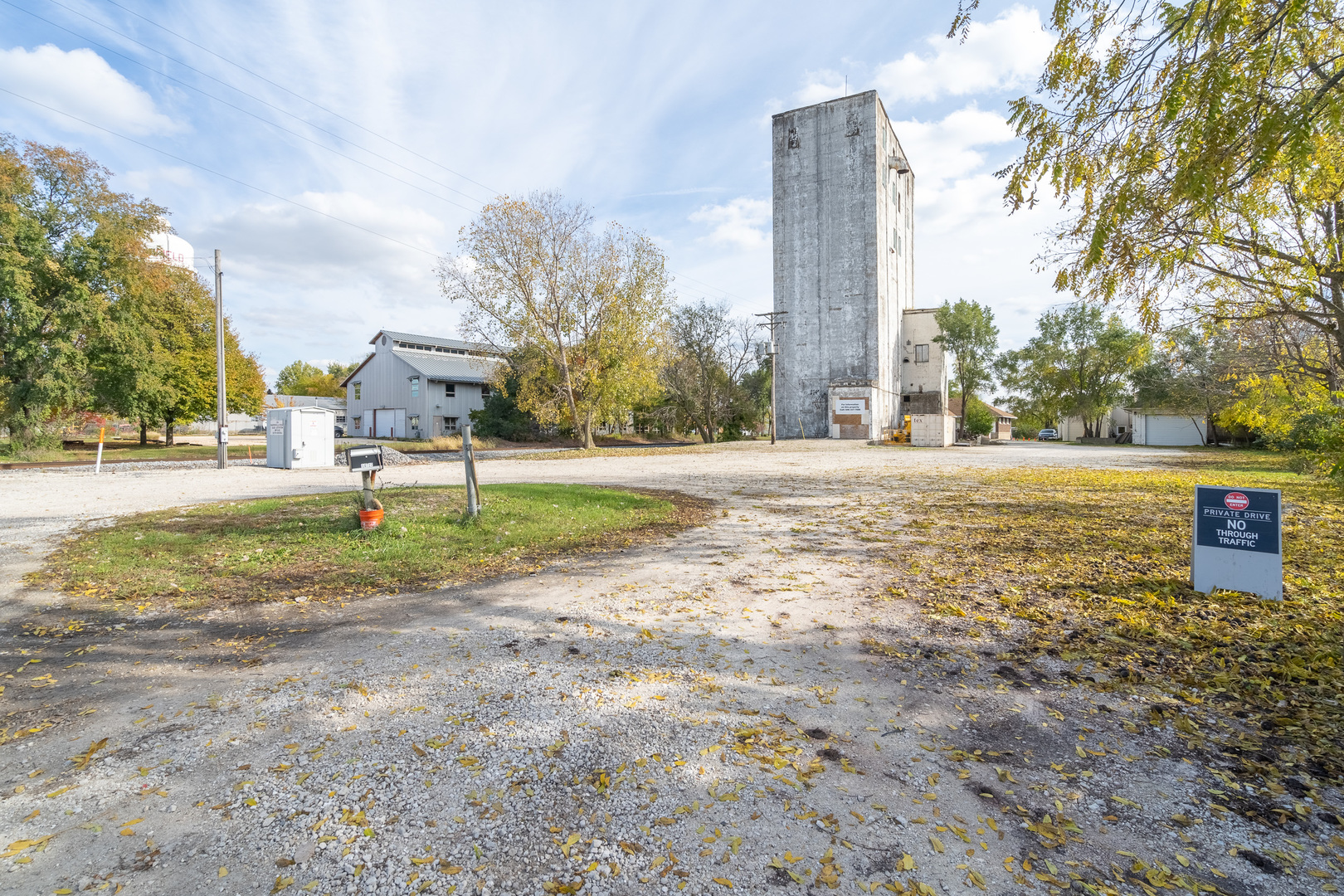 14727 S Naperville Road