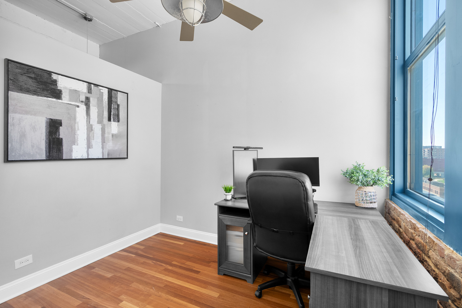 124 W Polk Street Unit: 905