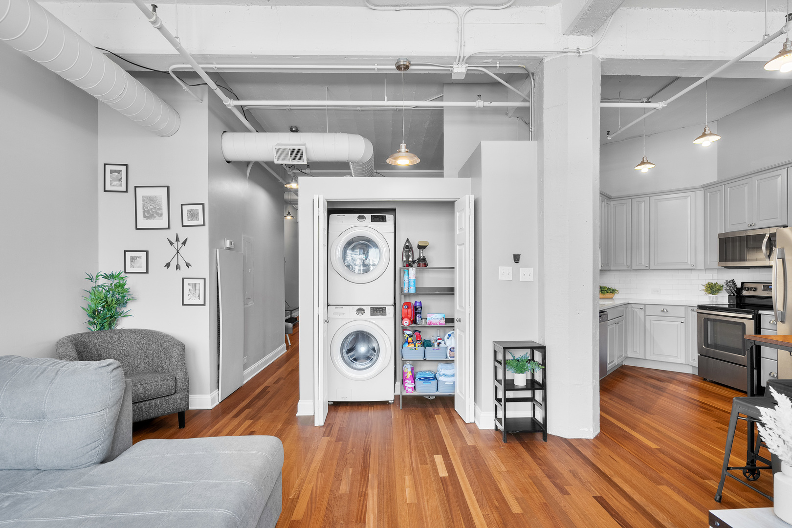 124 W Polk Street Unit: 905