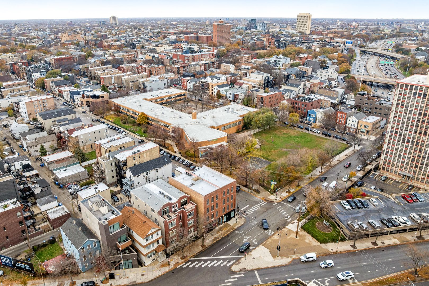 636 N Racine Avenue Unit: 4S