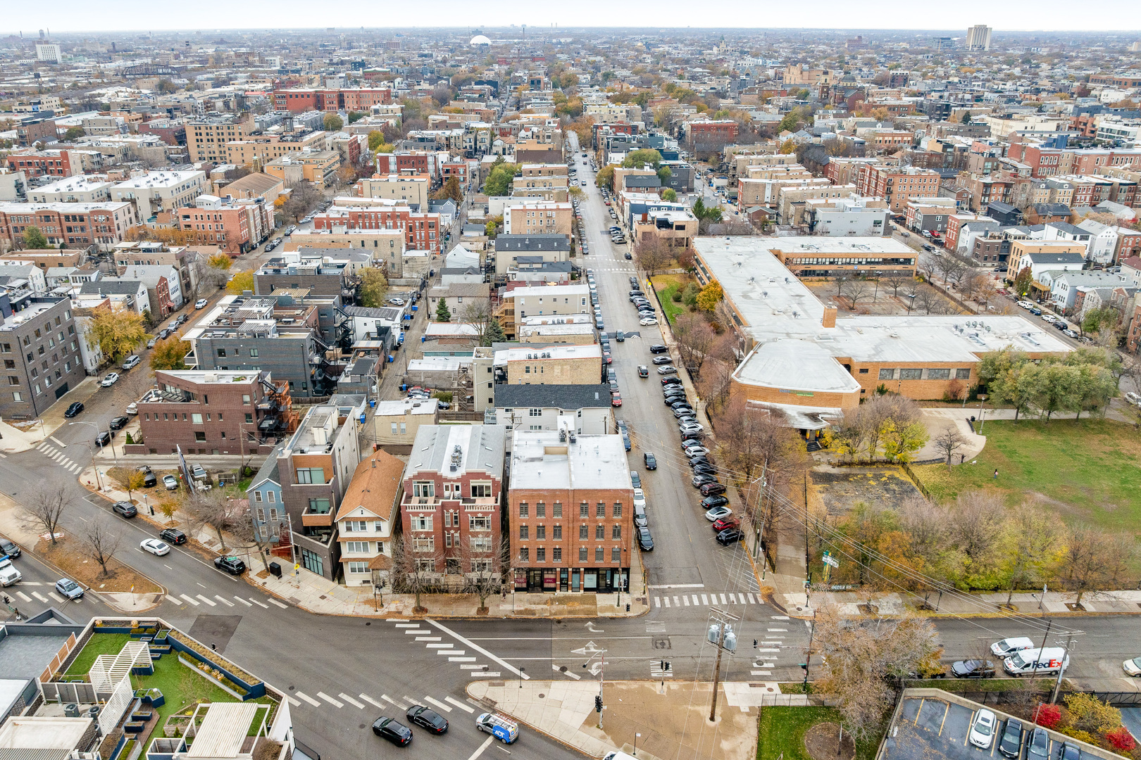 636 N Racine Avenue Unit: 4S