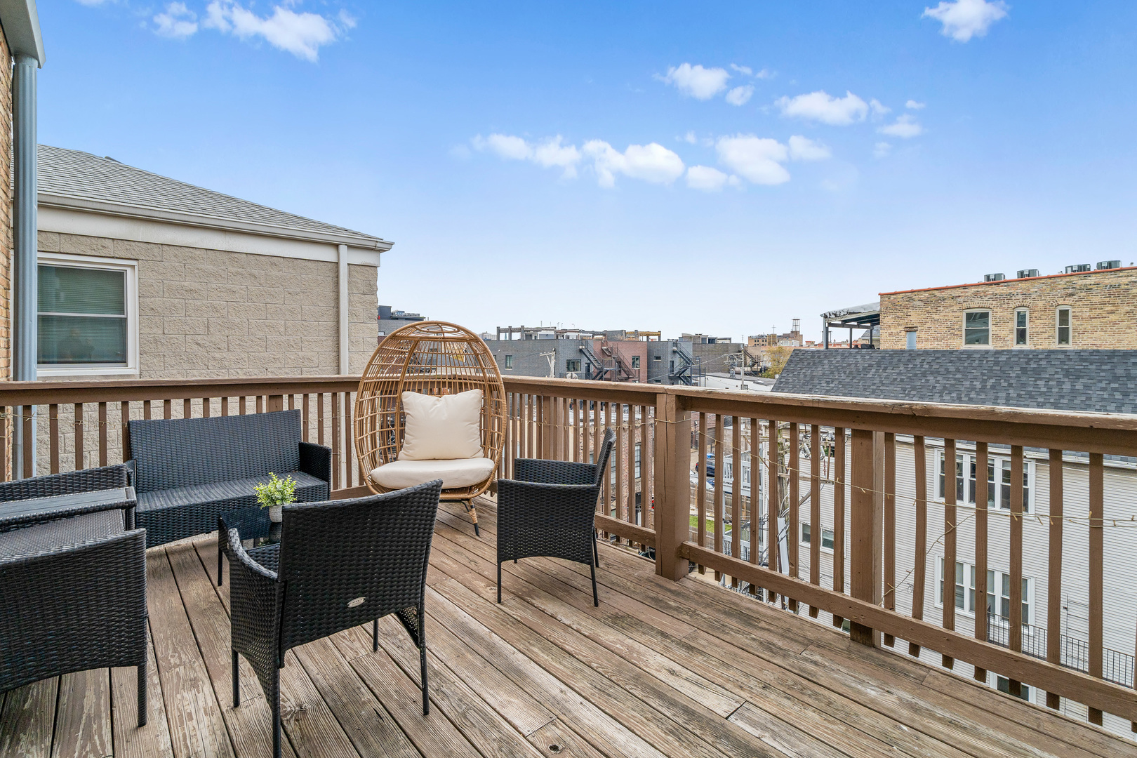 636 N Racine Avenue Unit: 4S