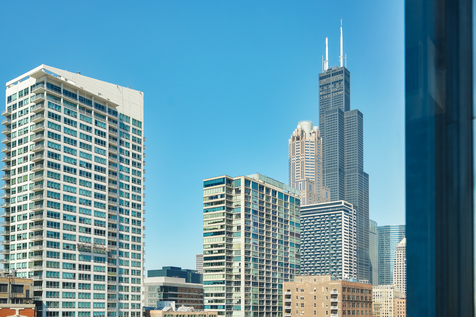 124 W Polk Street Unit: 905