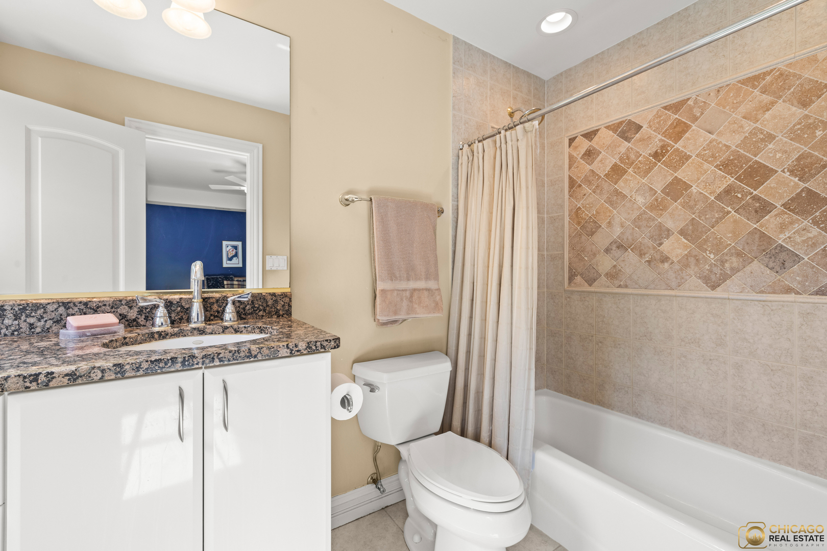 22724 N Amy Lane