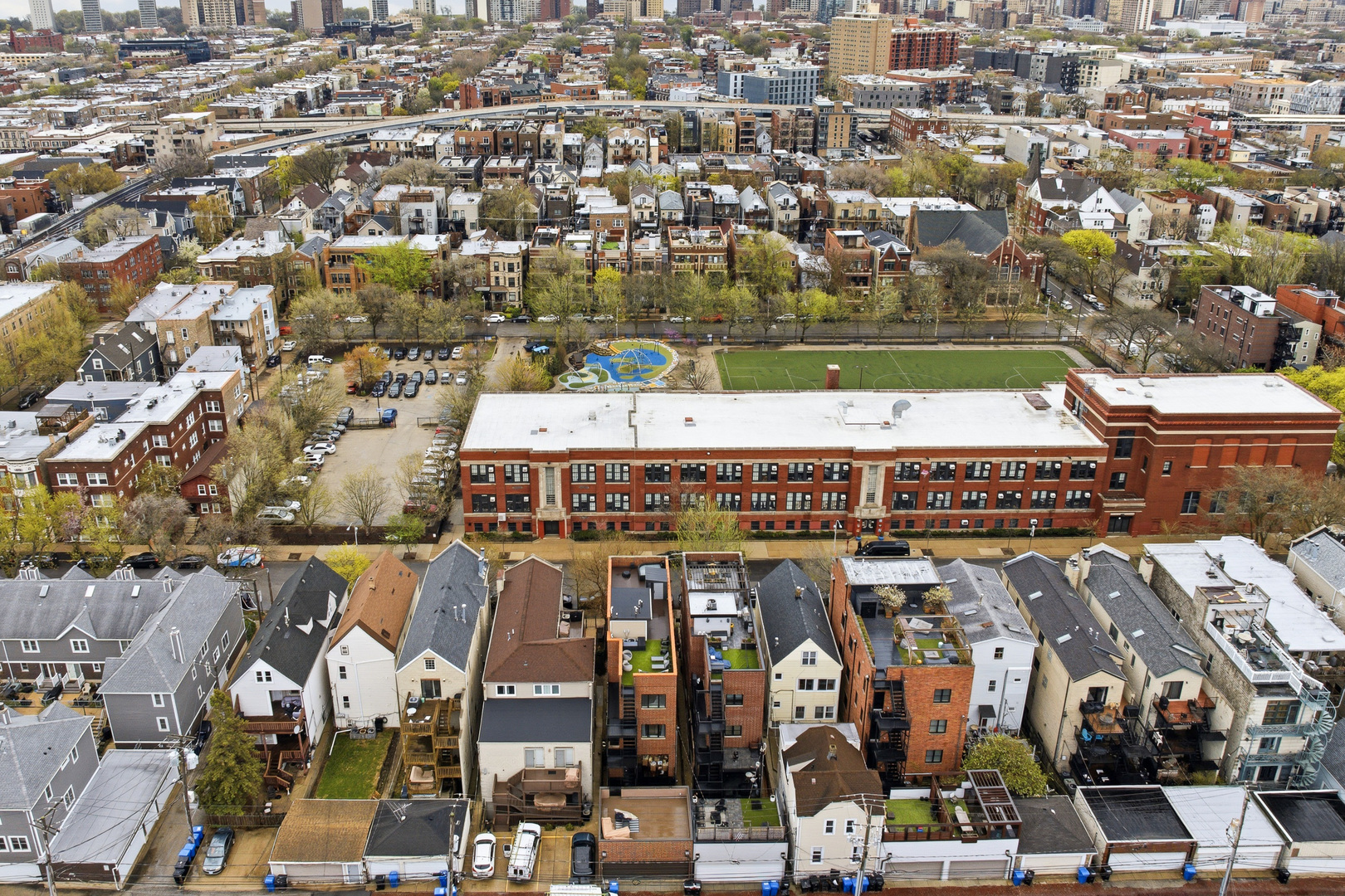 3330 N Clifton Avenue Unit: 2