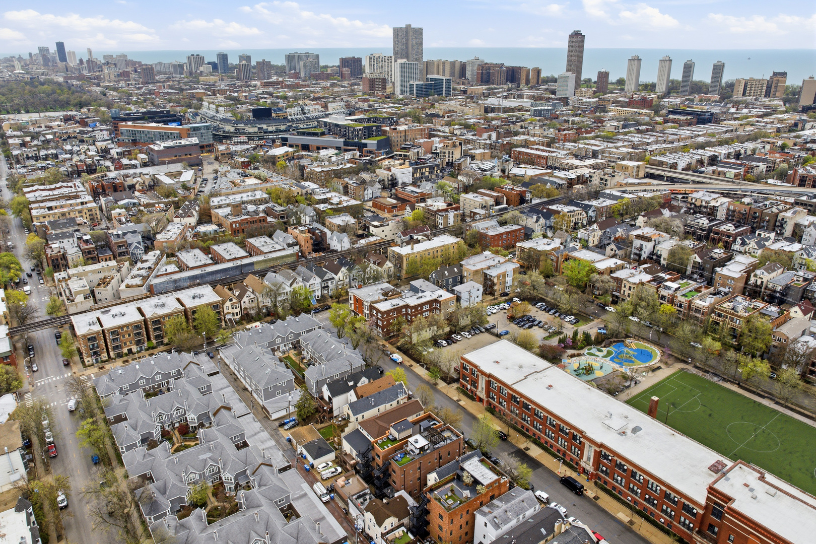 3330 N Clifton Avenue Unit: 2