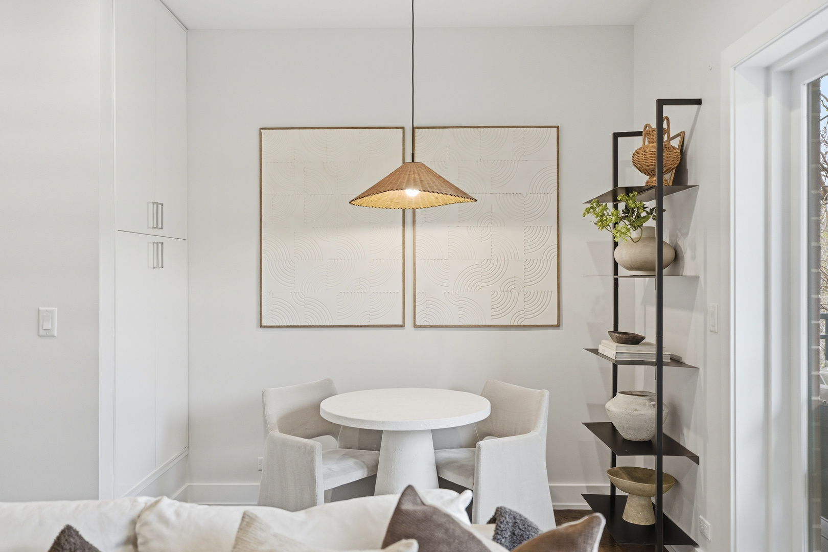 3330 N Clifton Avenue Unit: 2