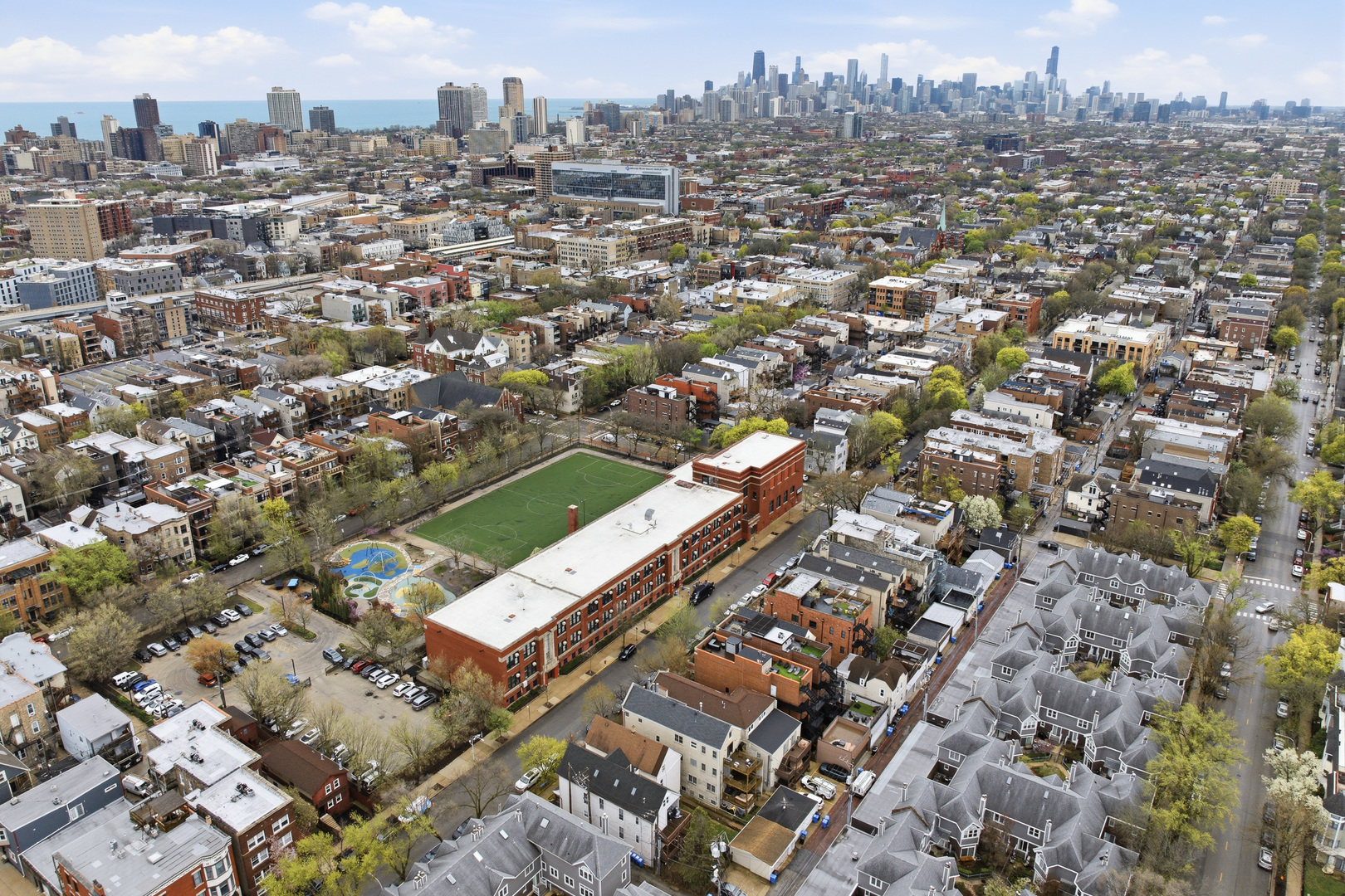 3330 N Clifton Avenue Unit: 2