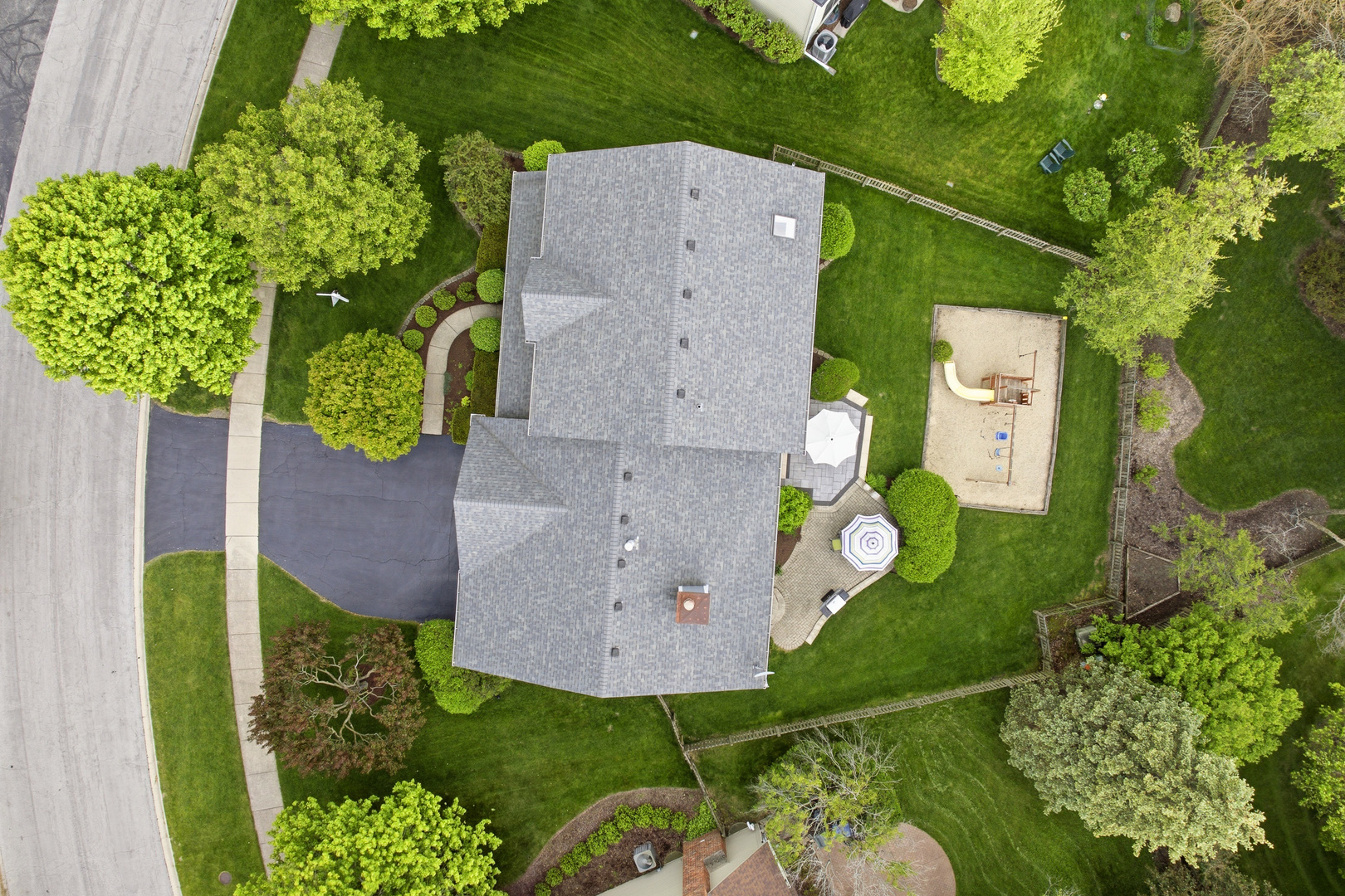 1260 CROMWELL Lane