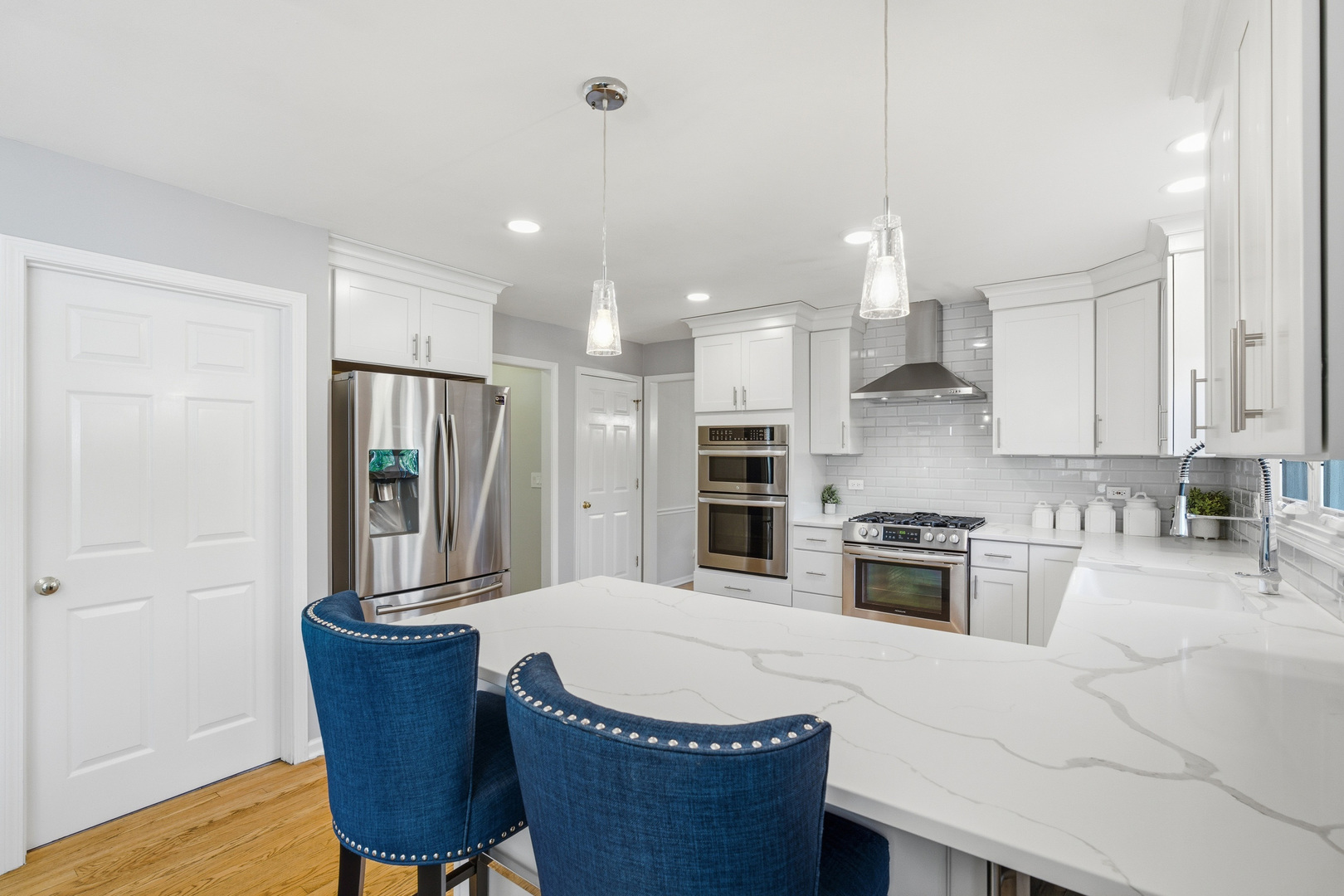 1260 CROMWELL Lane