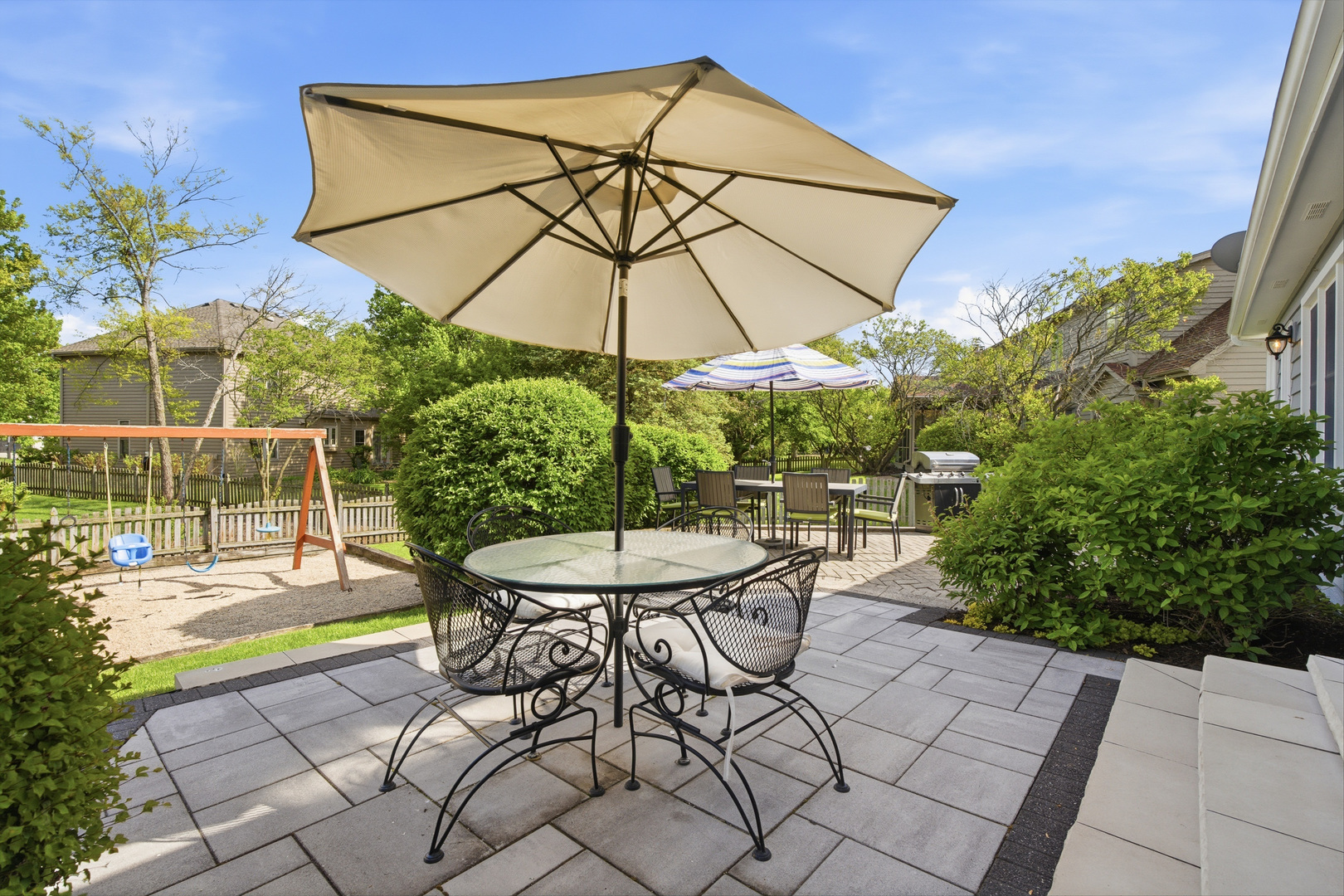 1260 CROMWELL Lane