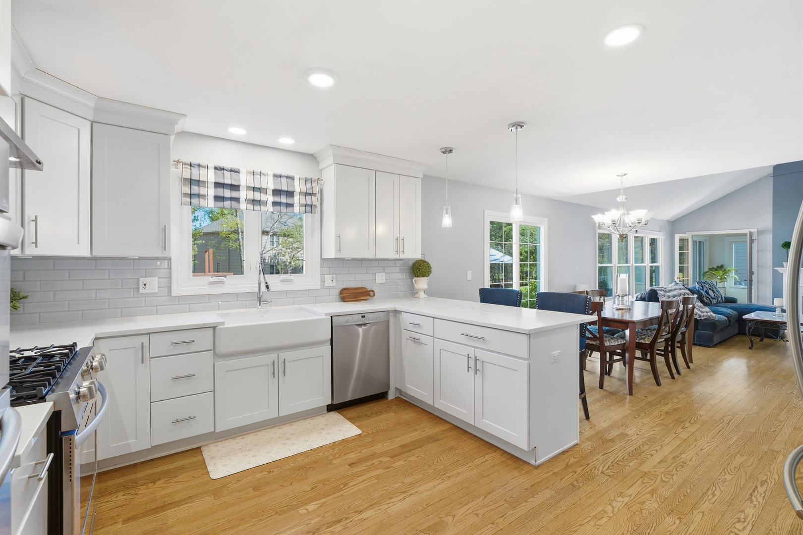 1260 CROMWELL Lane