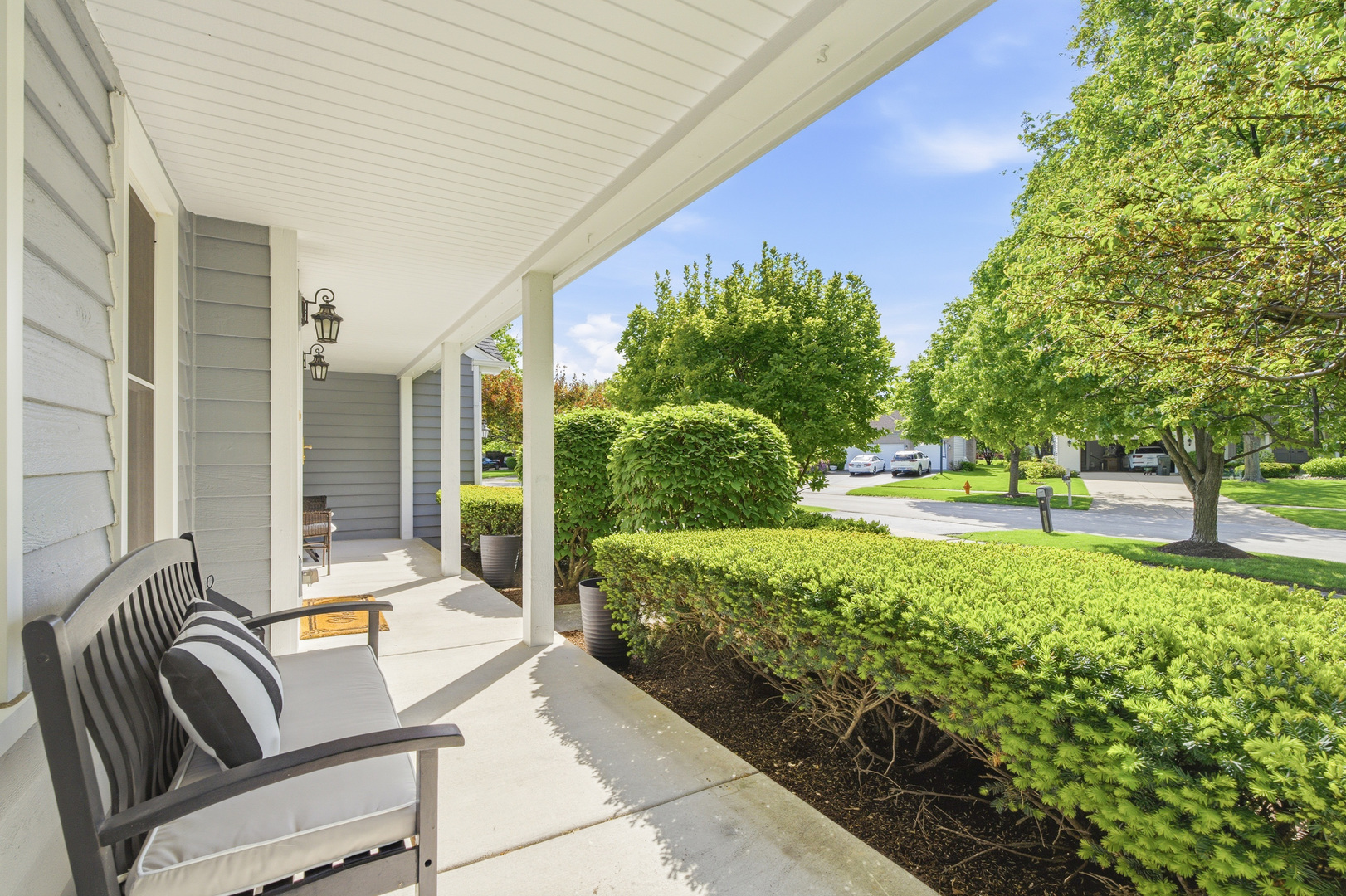 1260 CROMWELL Lane