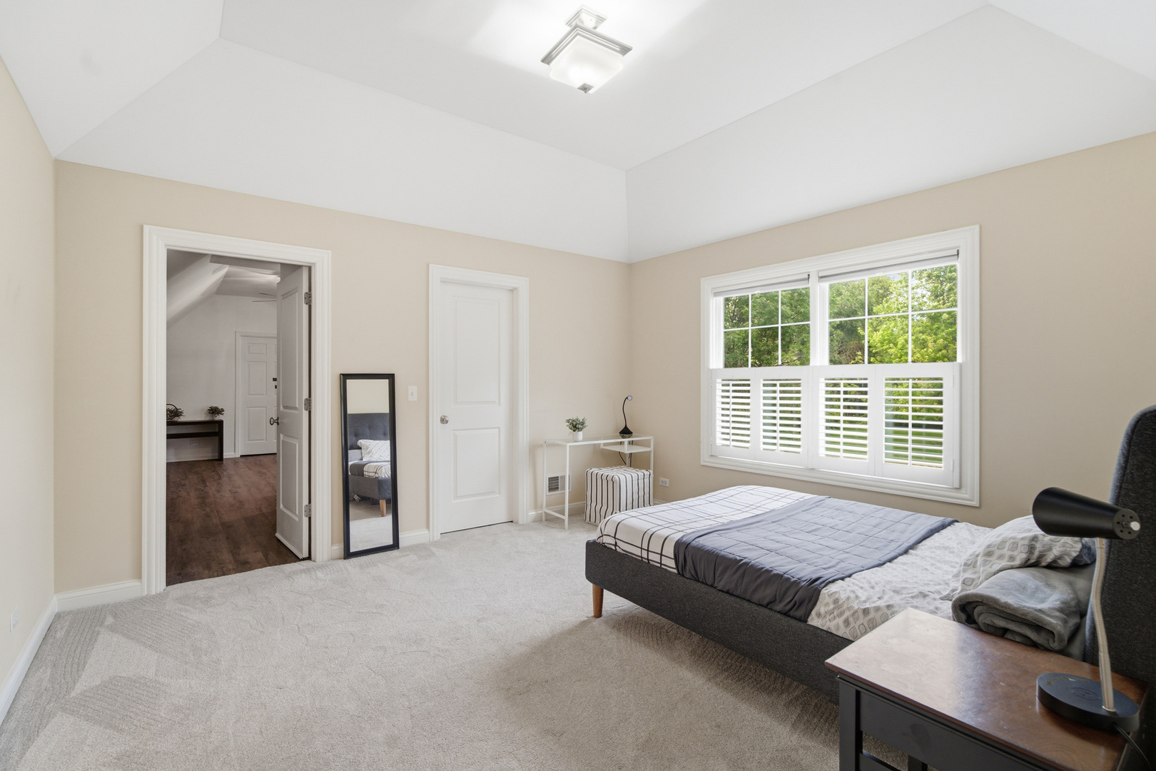 899 Edgewood Drive