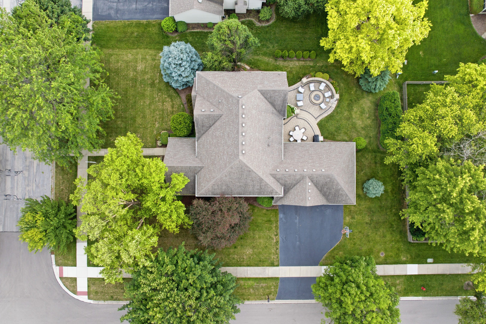 899 Edgewood Drive