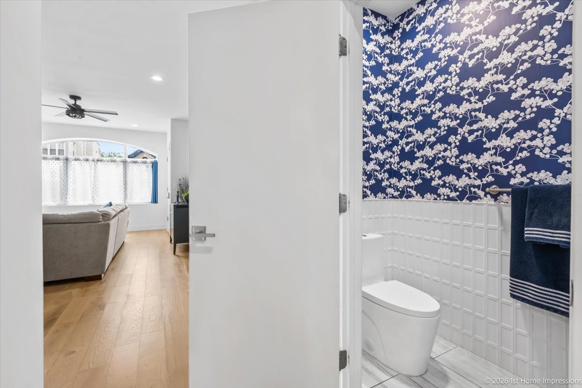 824 S Bell Avenue Unit: 1