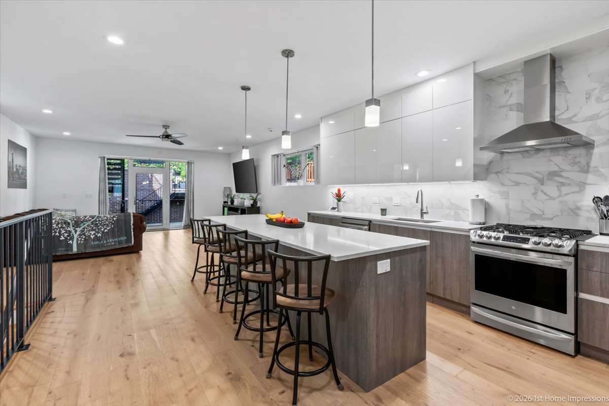 824 S Bell Avenue Unit: 1