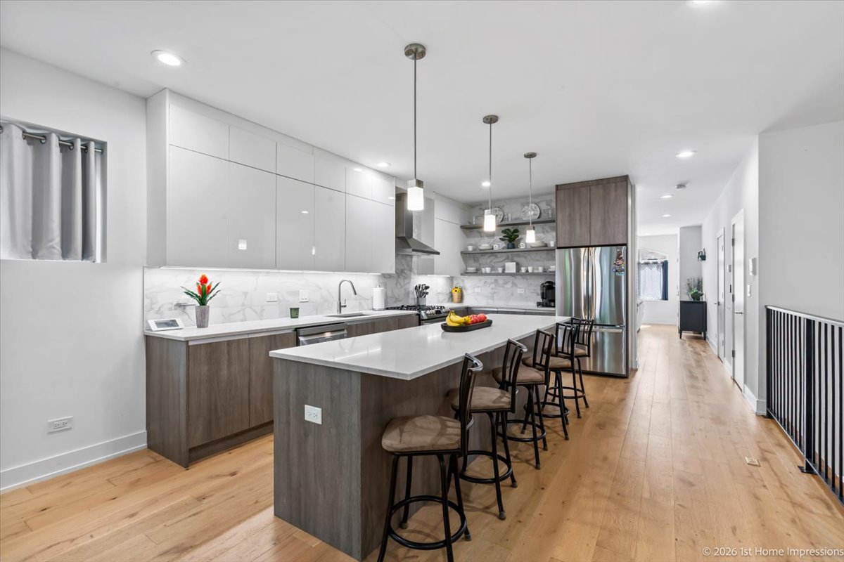 824 S Bell Avenue Unit: 1