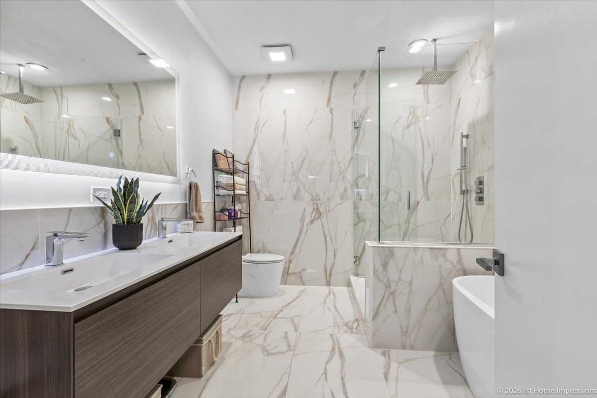 824 S Bell Avenue Unit: 1