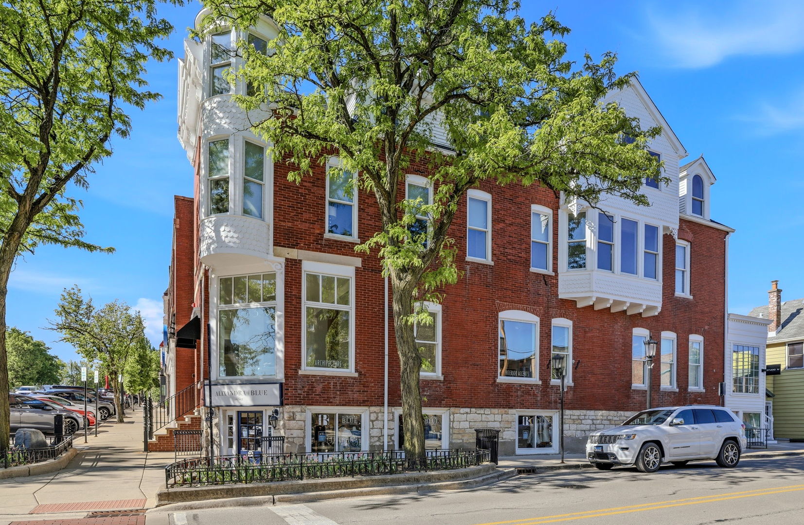 102 S Washington Street Unit: OWNERS