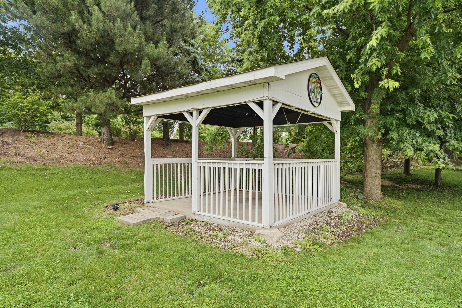 1120 Lakeside Court