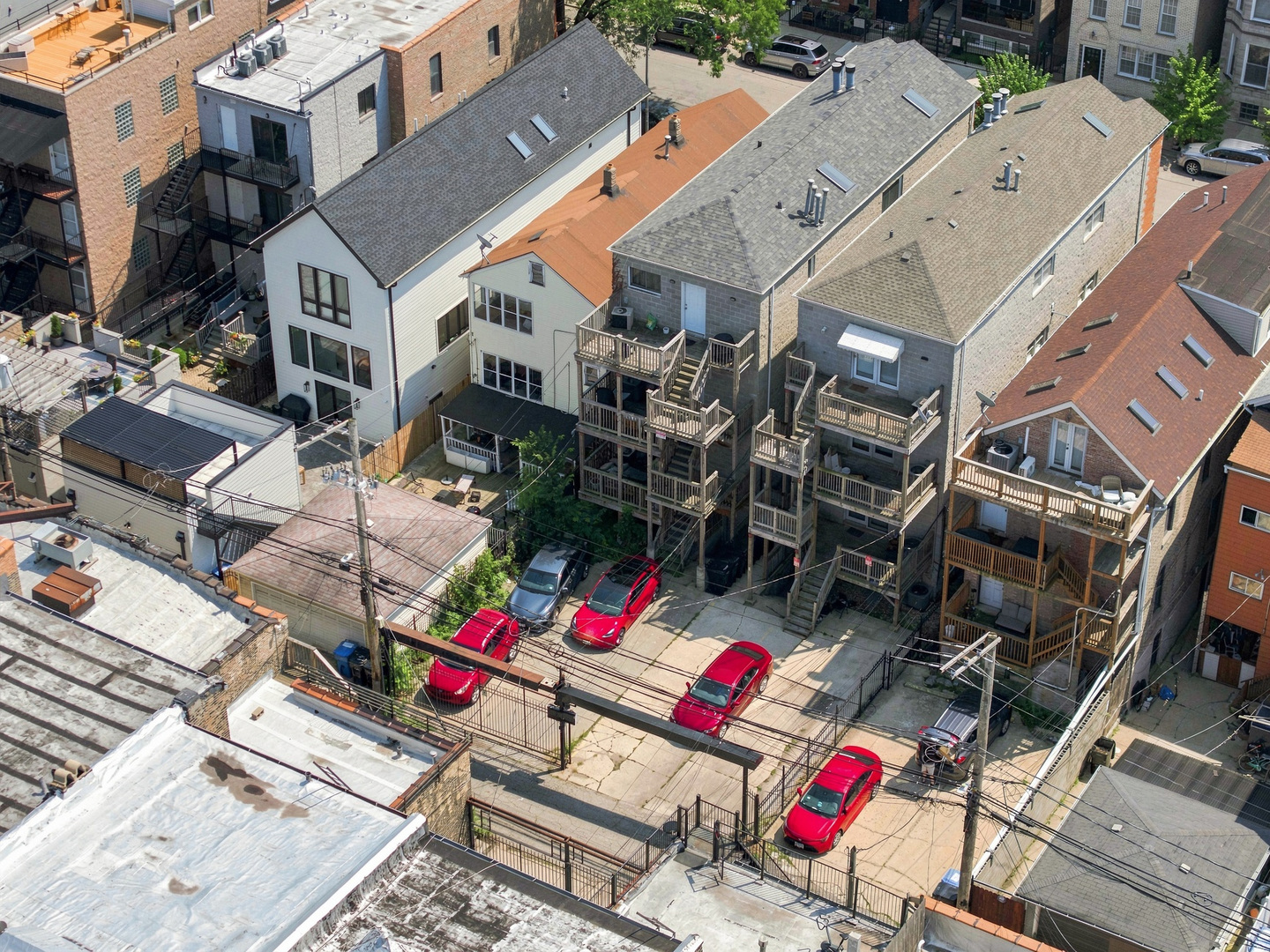 1518 W SUPERIOR Street Unit: 2