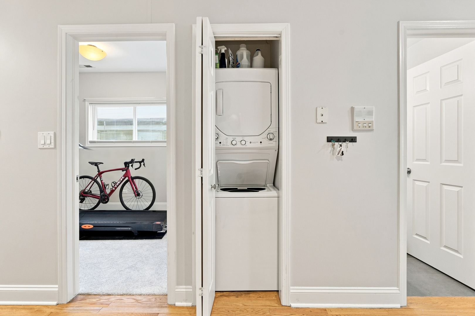 1518 W SUPERIOR Street Unit: 2
