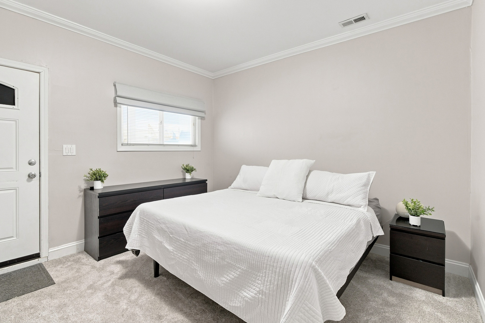 1518 W SUPERIOR Street Unit: 2