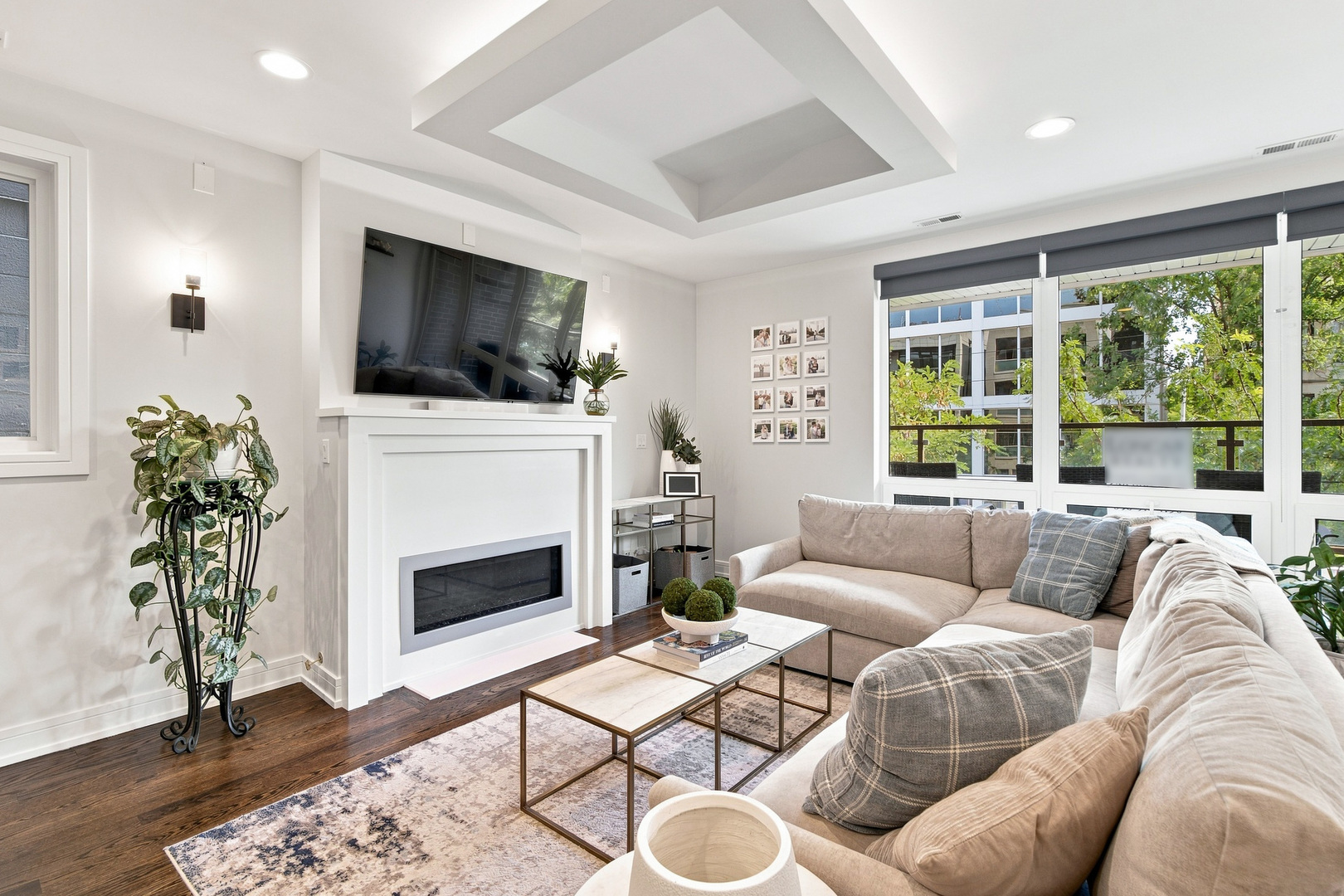 2210 W Chicago Avenue Unit: 2E
