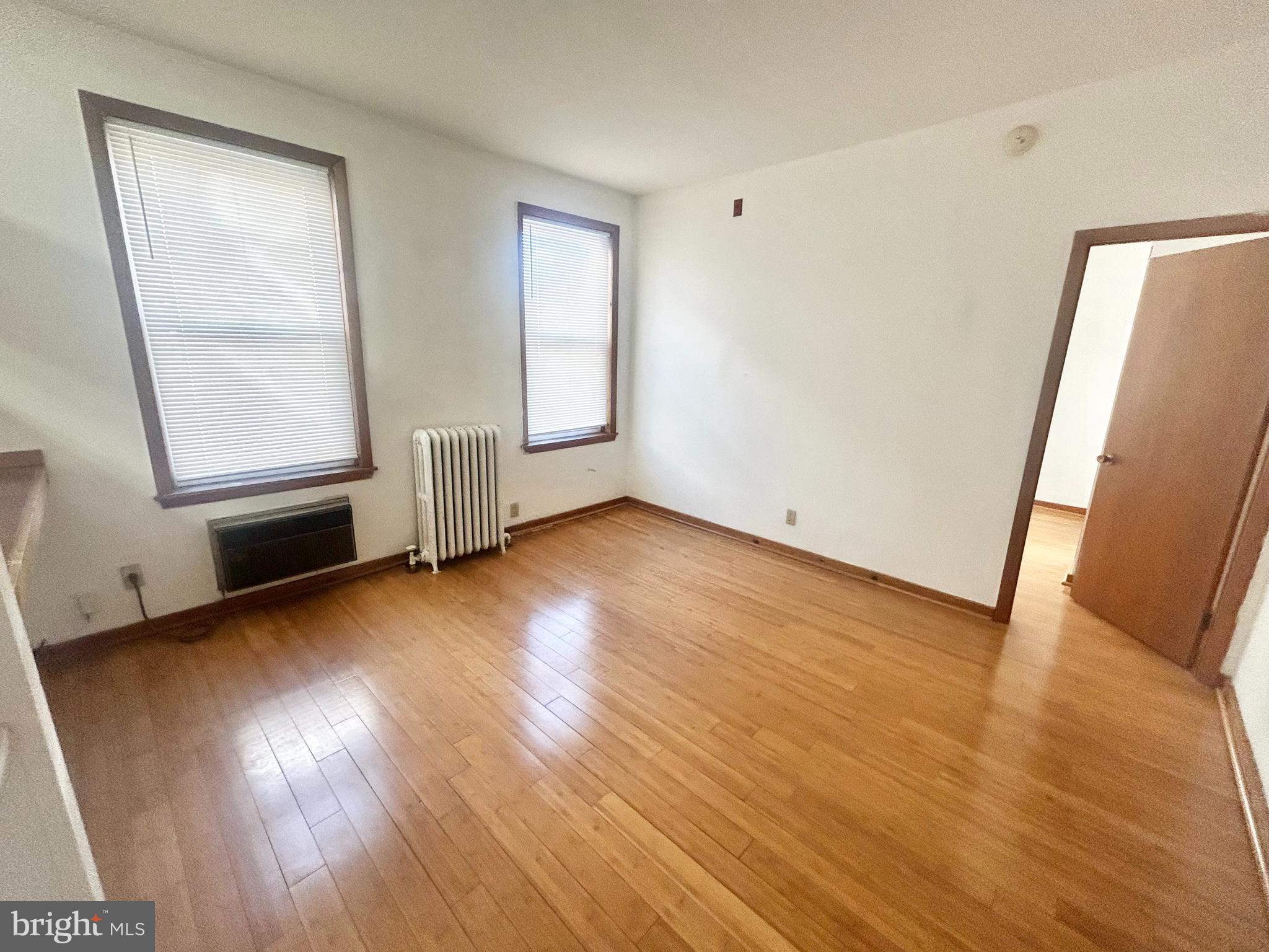 1916 SPRING GARDEN ST #3R