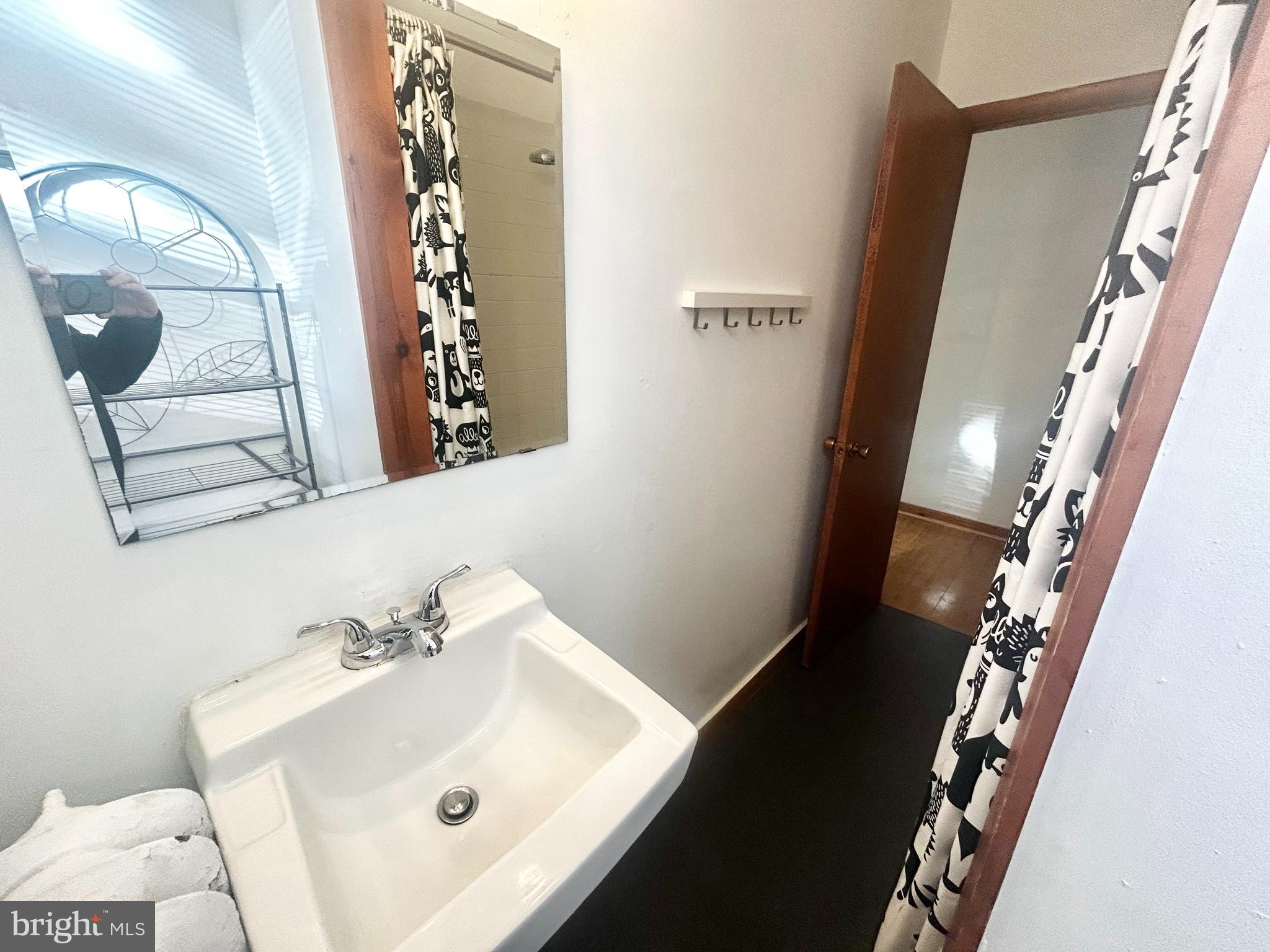 1916 SPRING GARDEN ST #3R