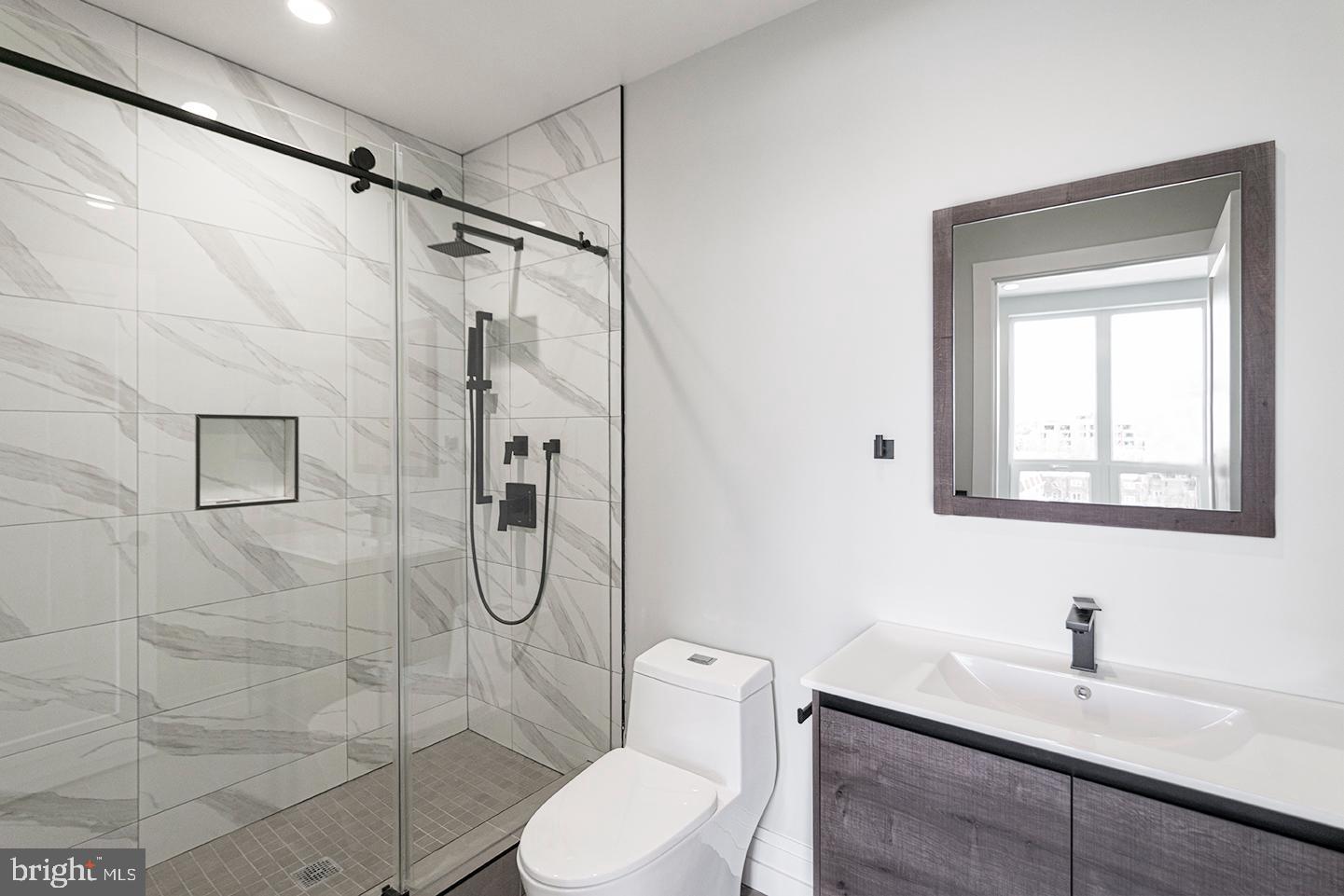 526 BROWN ST #UNIT 201