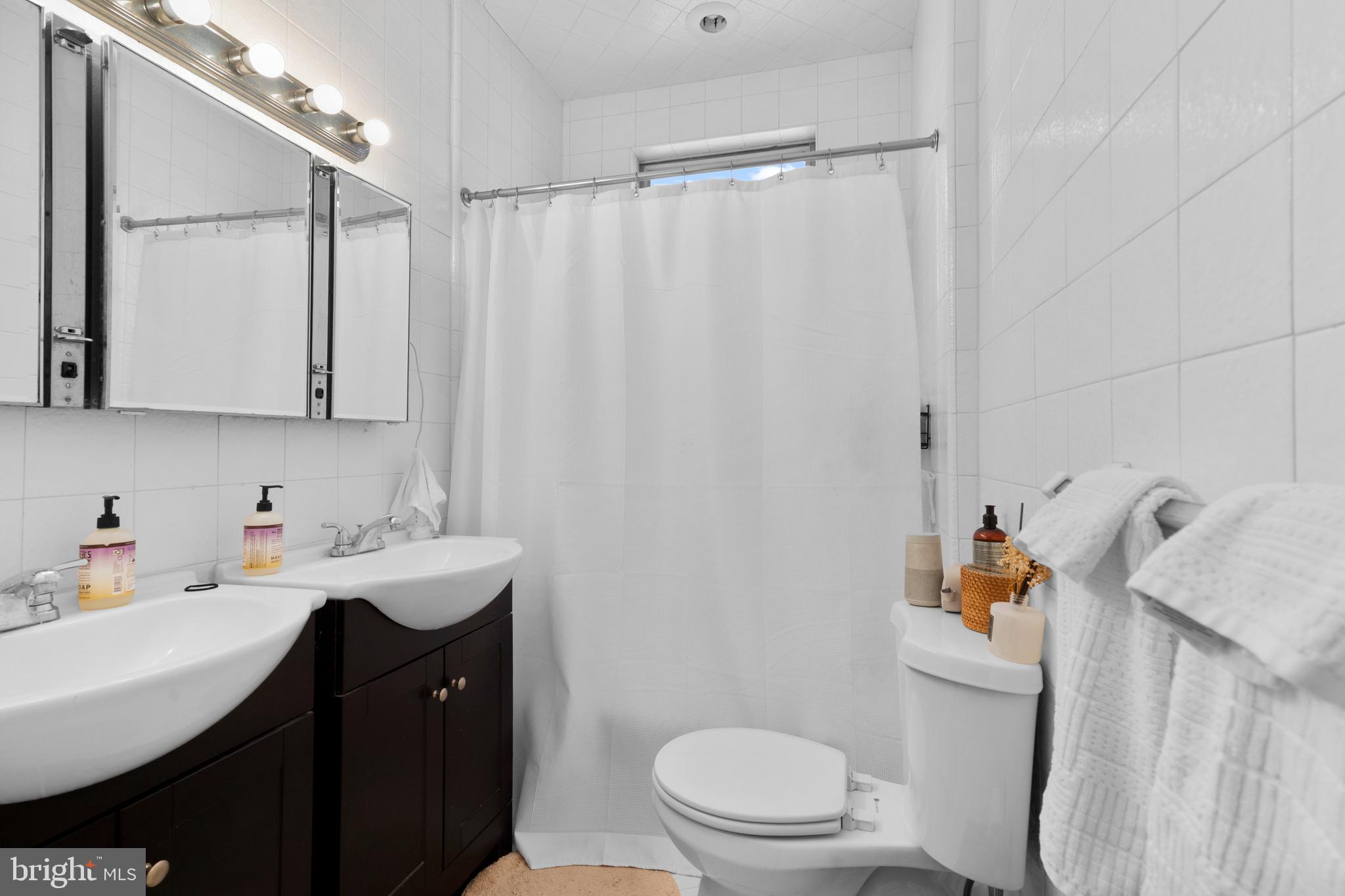 508 BAINBRIDGE STREET FL2