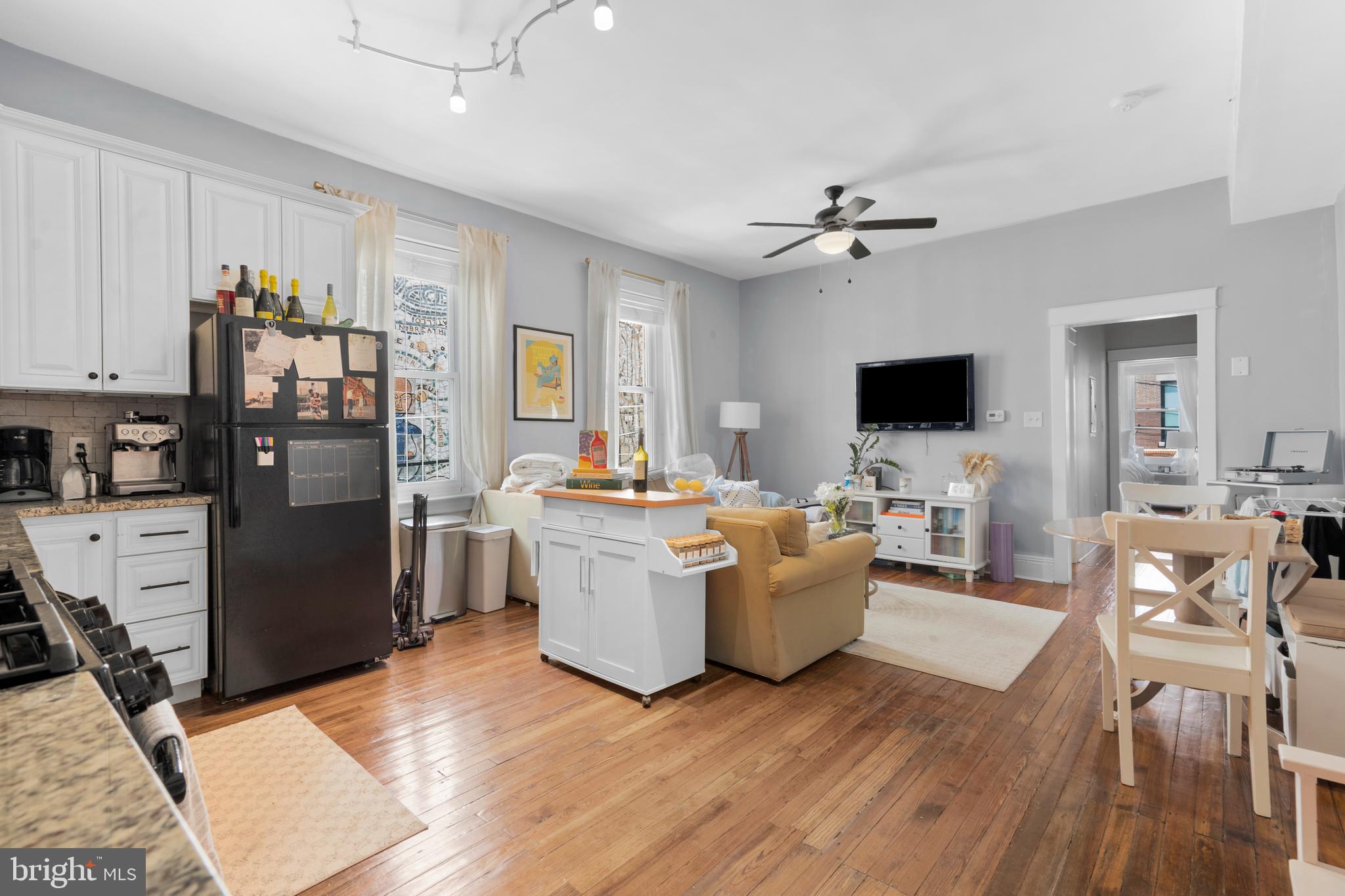 508 BAINBRIDGE STREET FL2