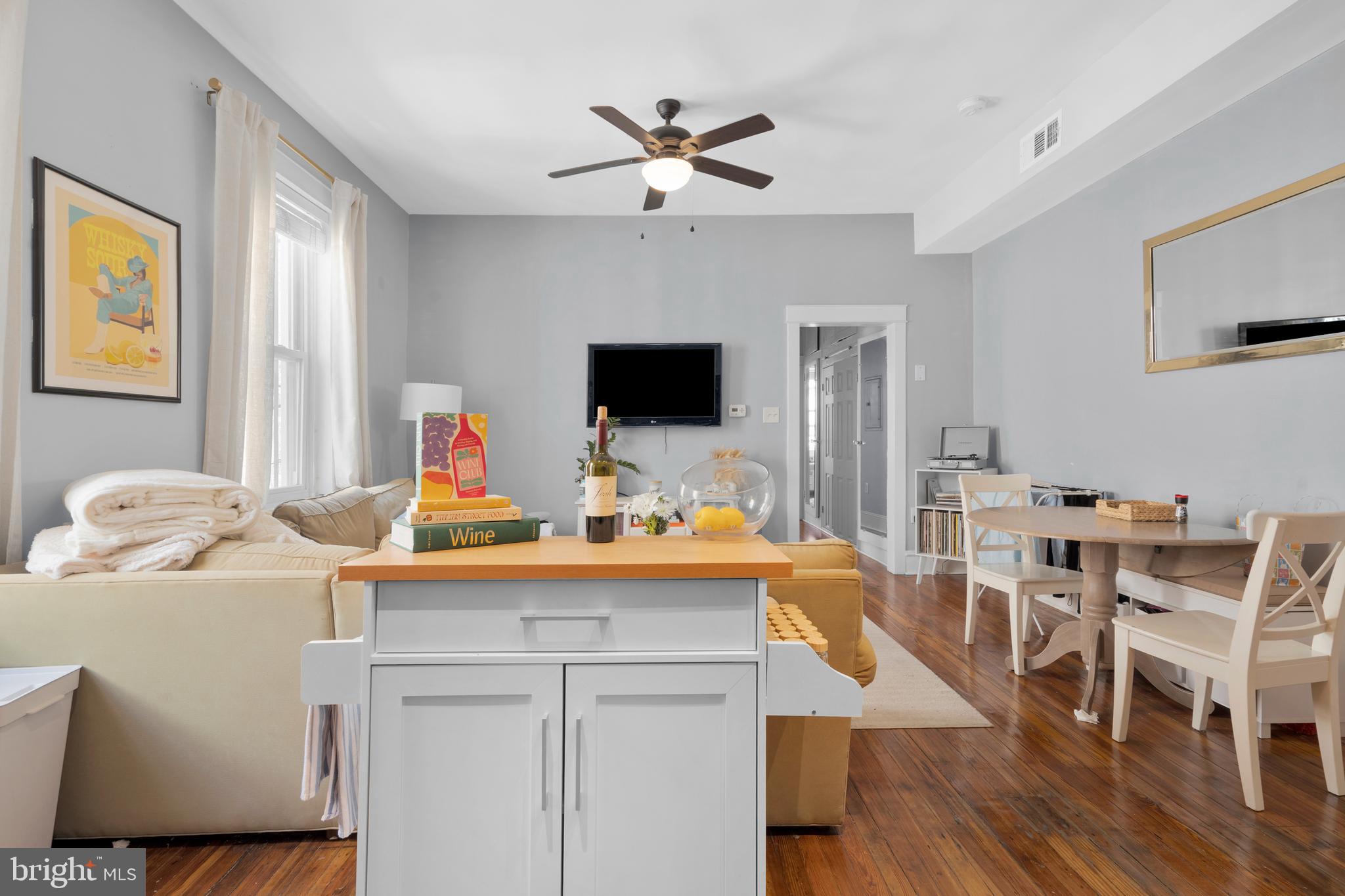 508 BAINBRIDGE STREET FL2