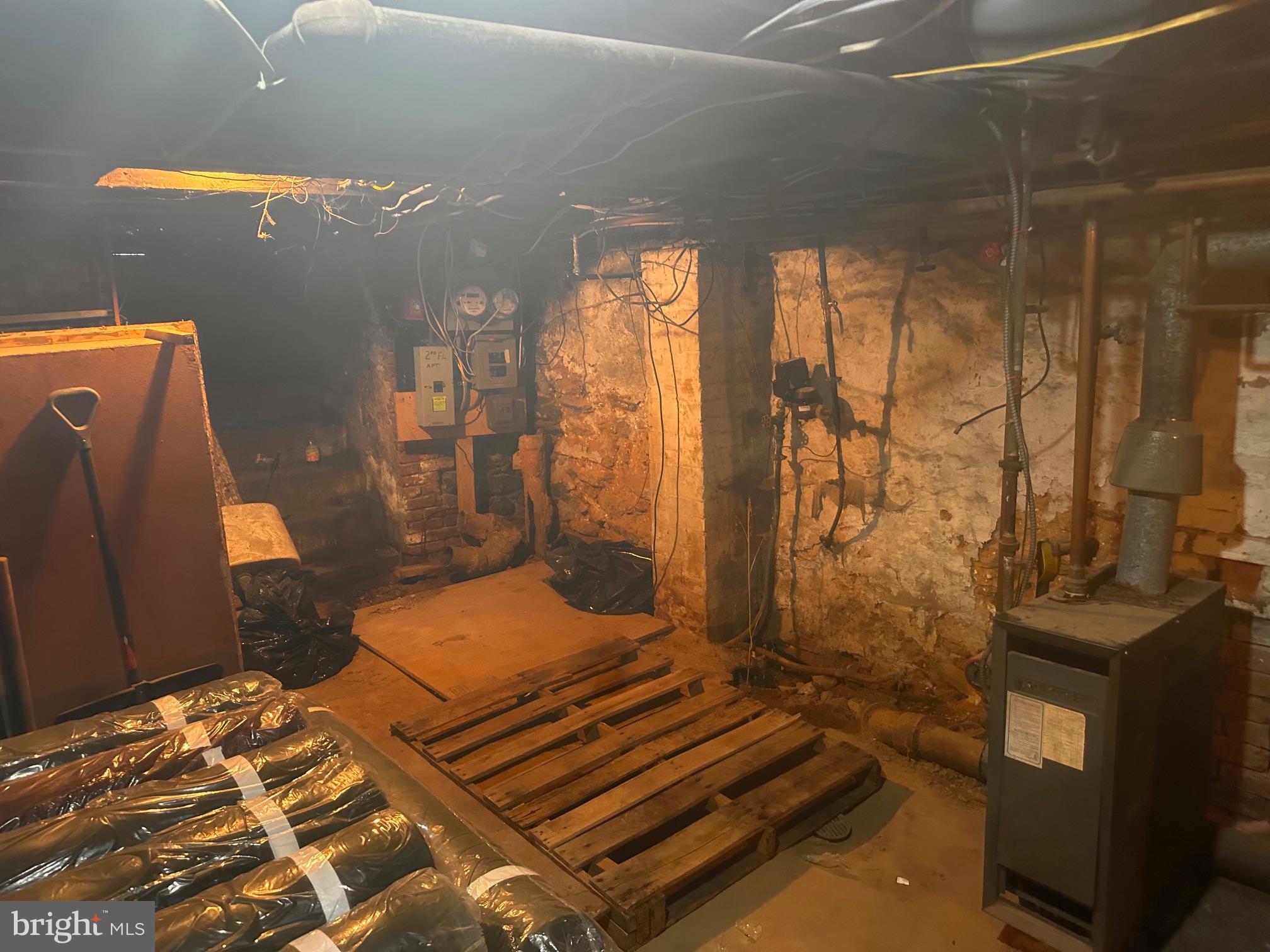 5940 LANSDOWNE AVENUE