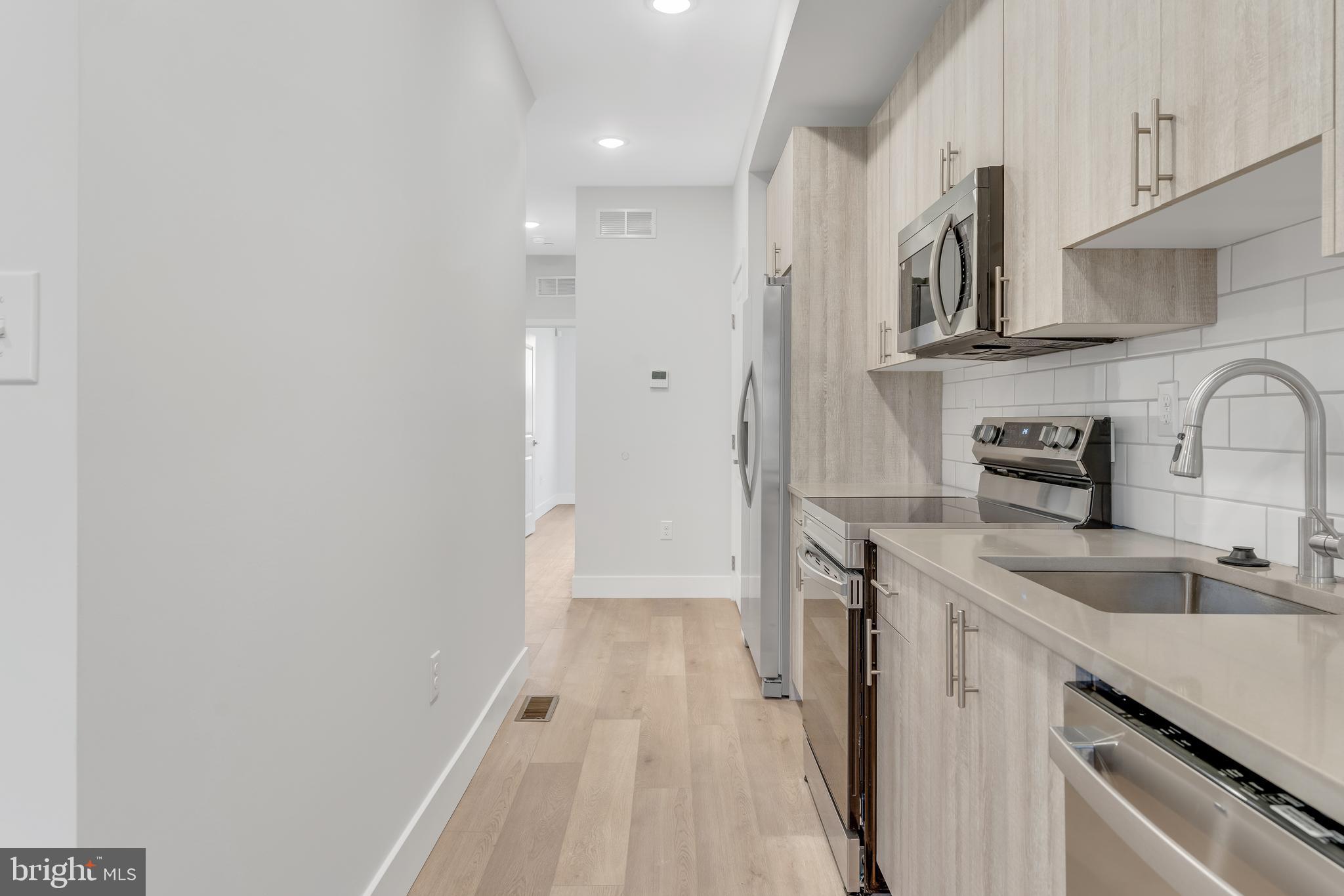 1243 W WESTMORELAND STREET A