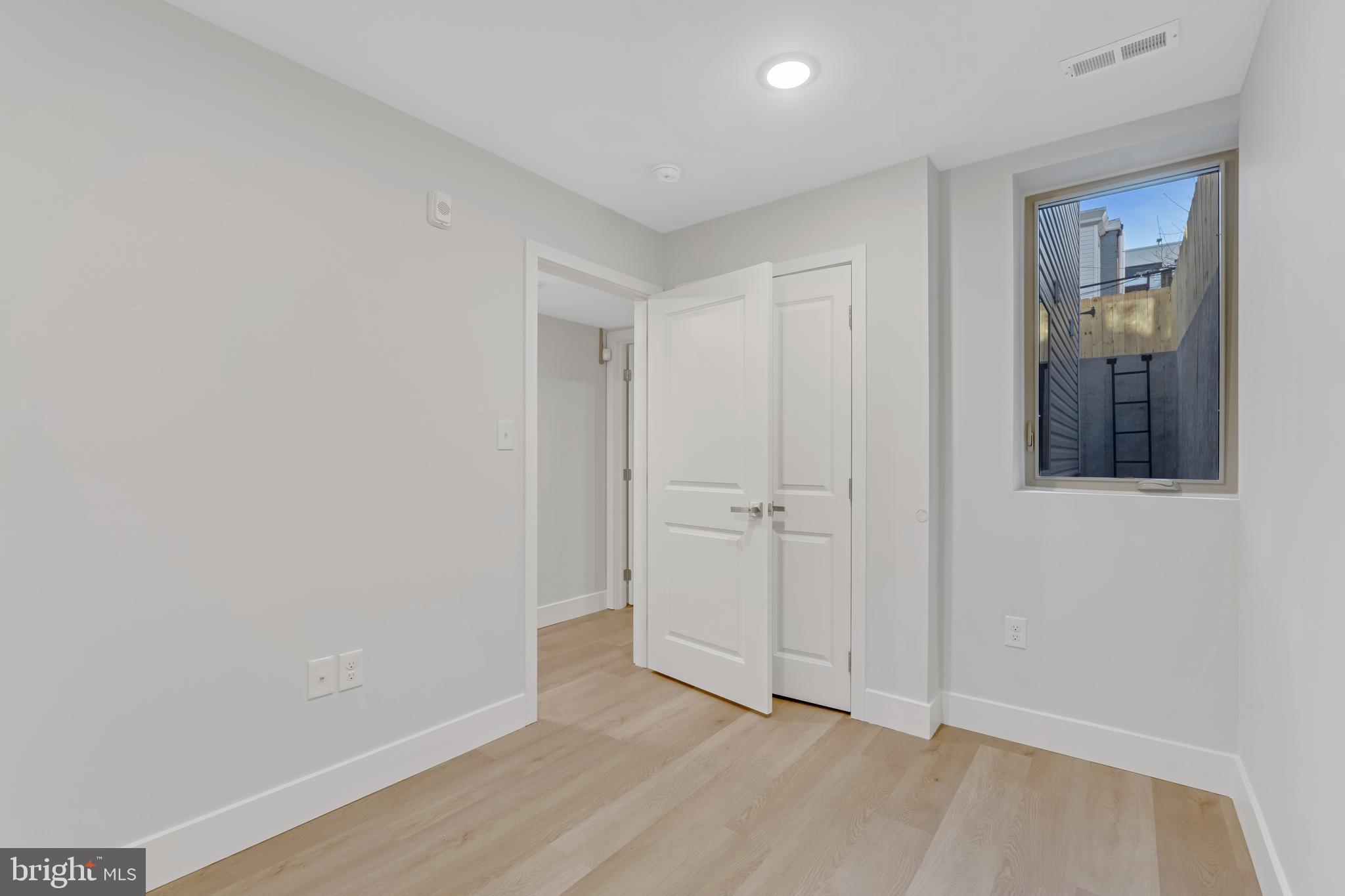 1243 W WESTMORELAND STREET A