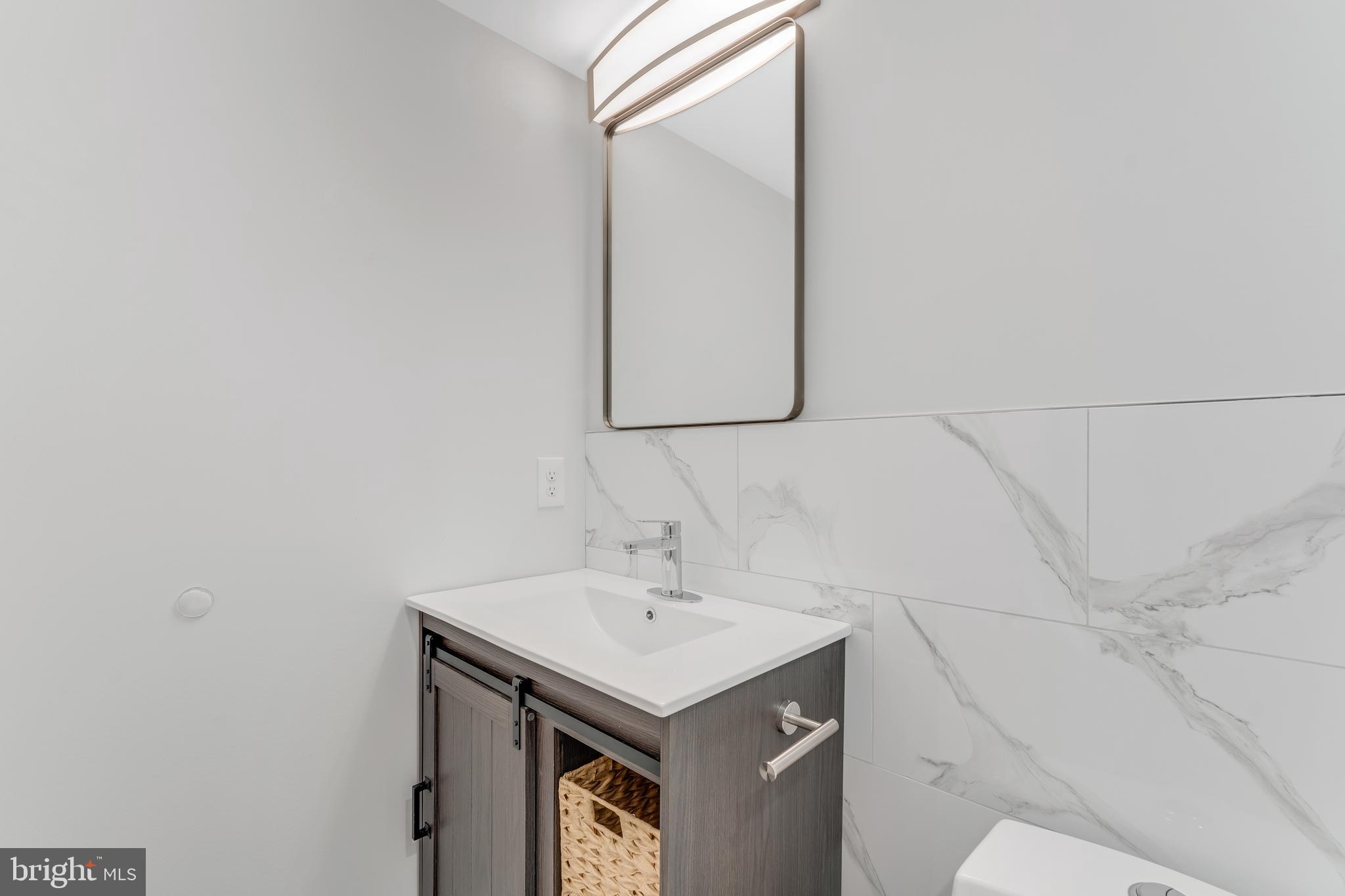 1243 W WESTMORELAND STREET A