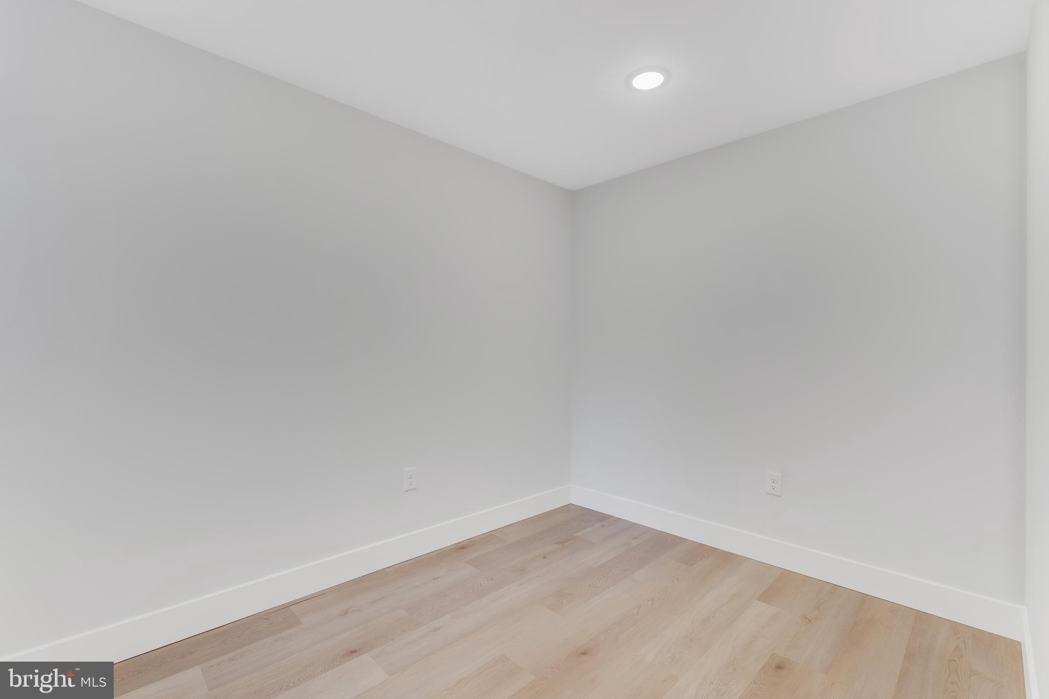 1243 W WESTMORELAND STREET A